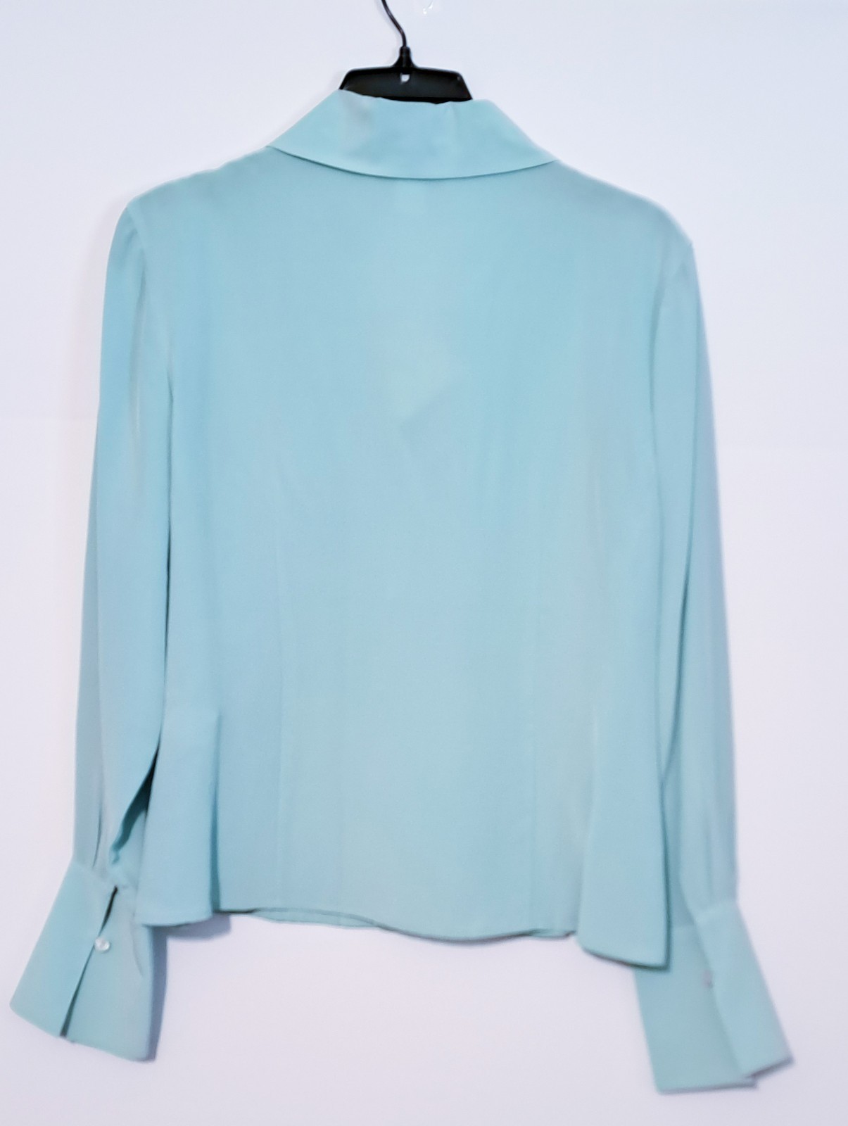 NWT Petite Sophisticate 100% Silk Aqua Blouse Women’s Petite 6 Button Front