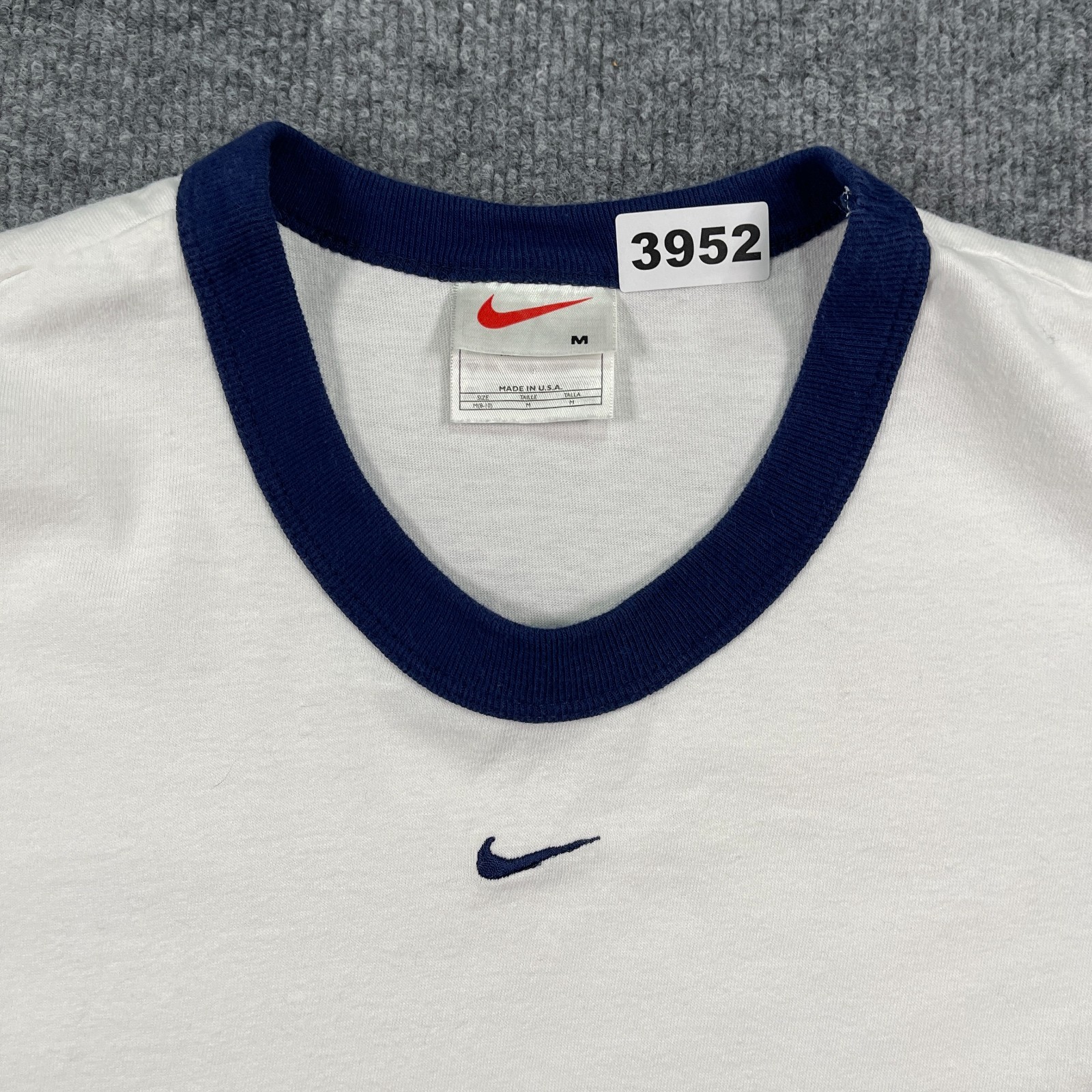 Vintage 90s NIKE Embroidered Center Swoosh Shirt Womens Medium 18×23 White Blue