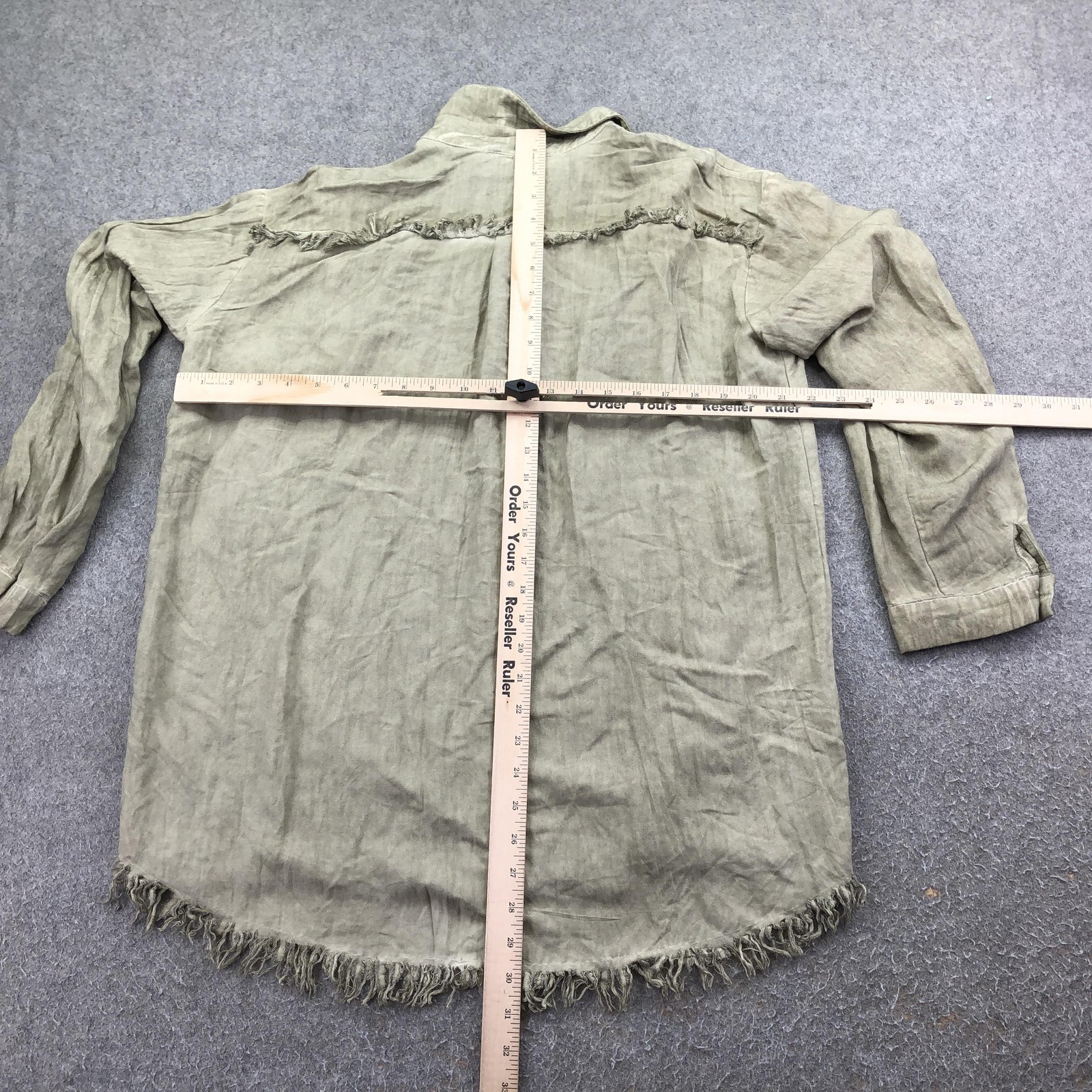 Umgee Shirt Womens Medium Green Star Print Fringe Hem Linen Button Up Tunic Top