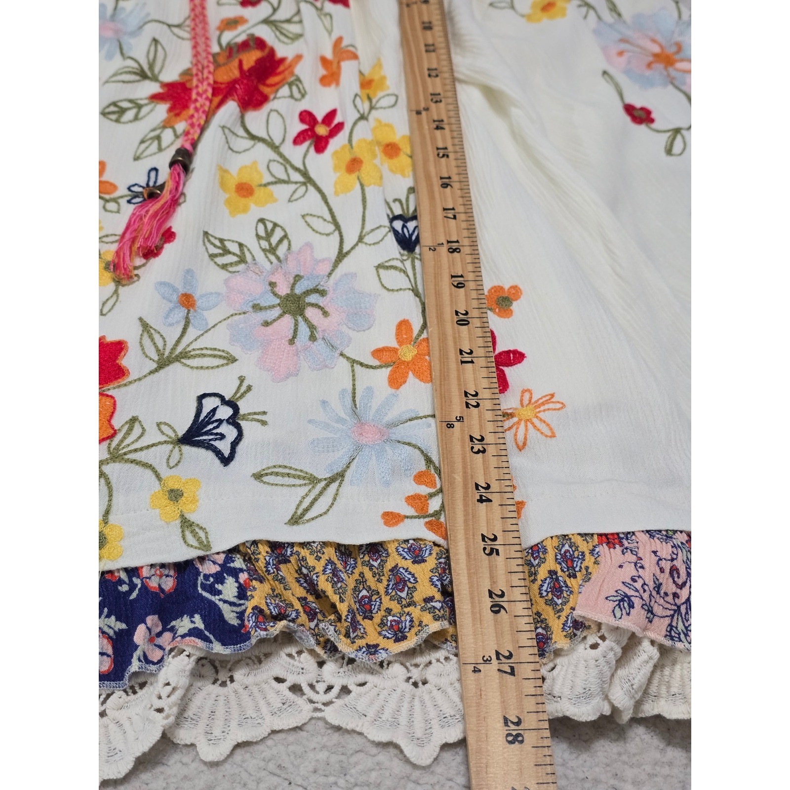 John Mark Floral Embroidered Peasant Blouse White XL Lace Trim Tassel Tie Boho