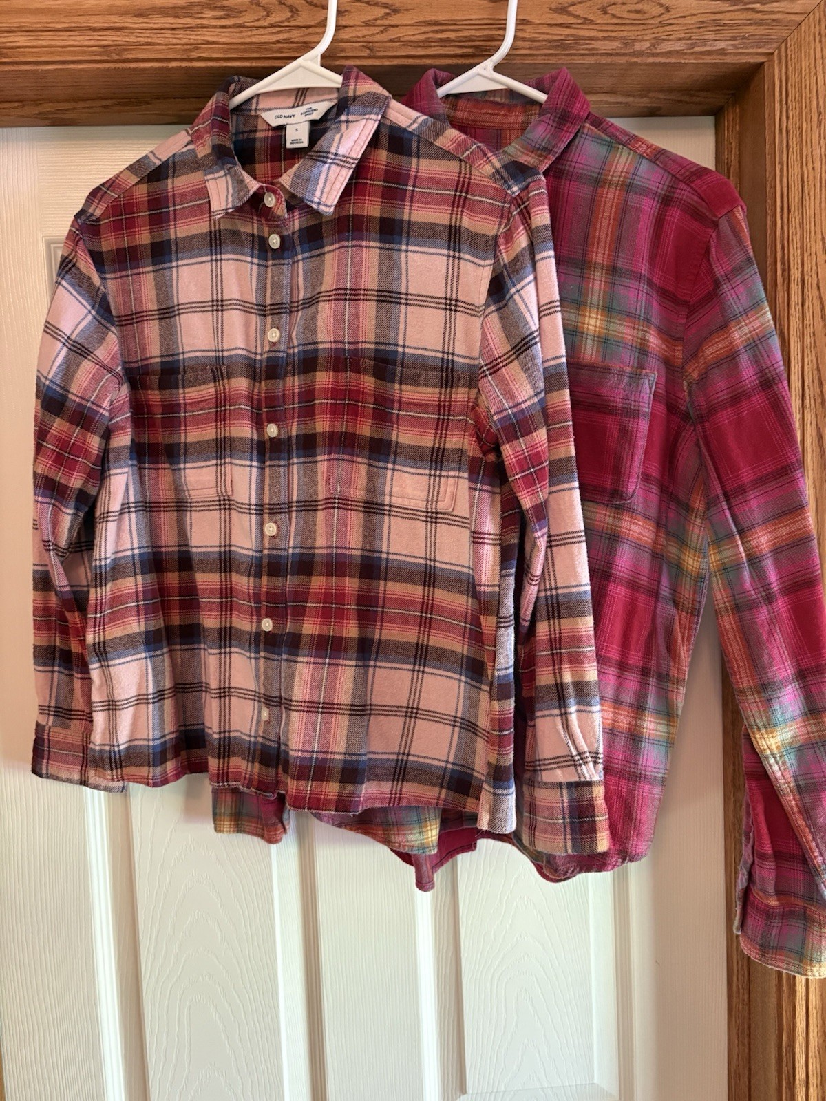 Women’s 2 Flannel Button Down Shirts Old Navy Cropped Universal Thread Size S