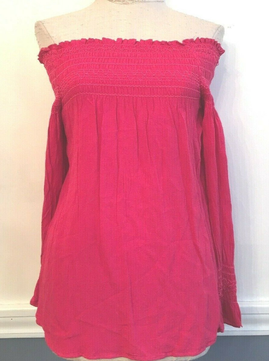 Small Hippie Laundry New NWOT Fuschia Crepe Off the Shoulder Top Junior Women’s