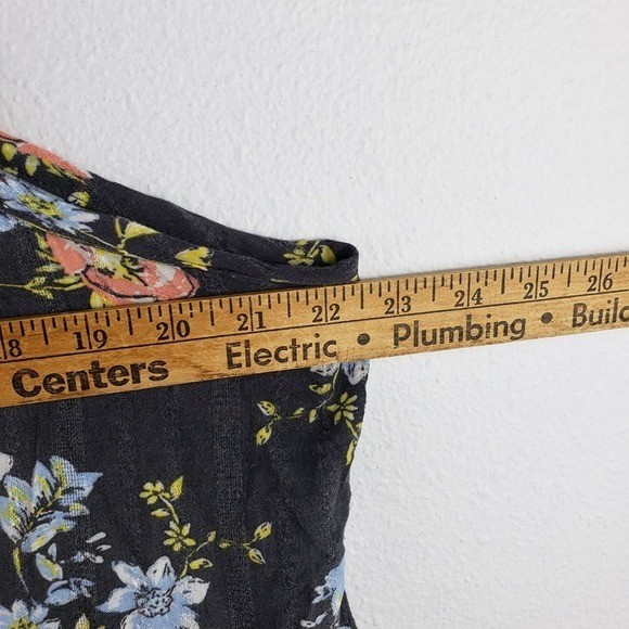Torrid Women’s Size 2 Floral Print Crossback Tiered Cami Gray Vintage Wash