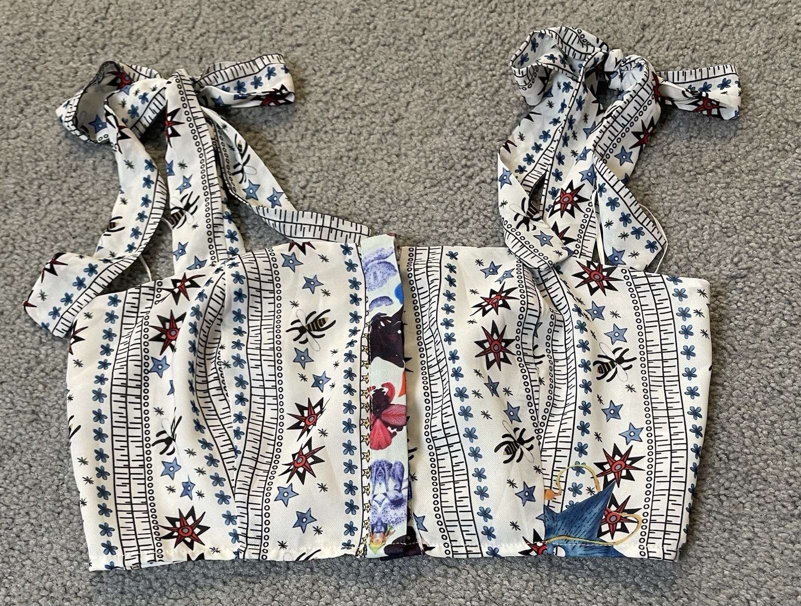 1+ FREE L’Atiste Crop Tank Top Women’s Sz S Flowers Stars Front Buttons Modern