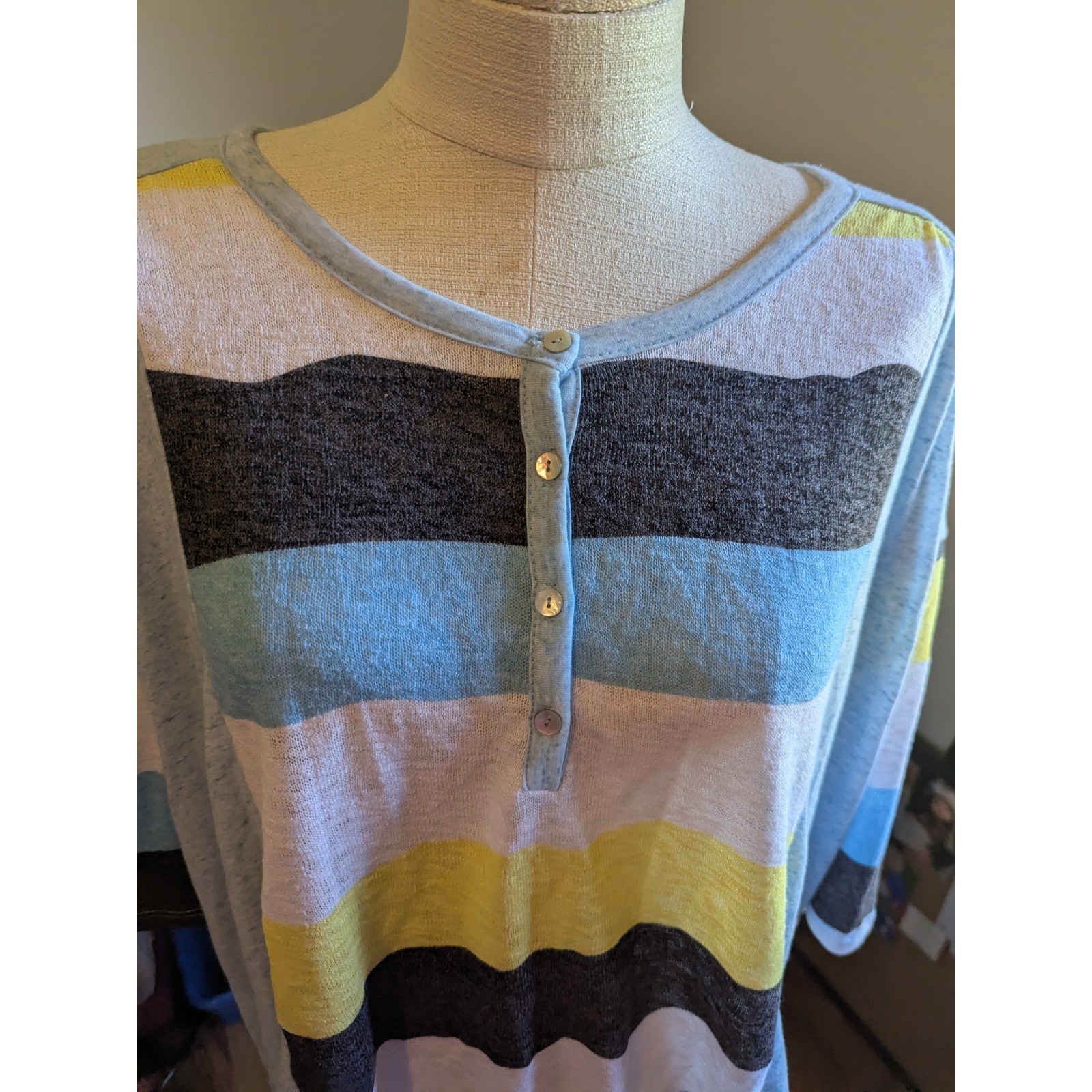 My Story Striped Henley Top Womens L Gray Blue Yellow 3/4 Sleeve Casual Flowy