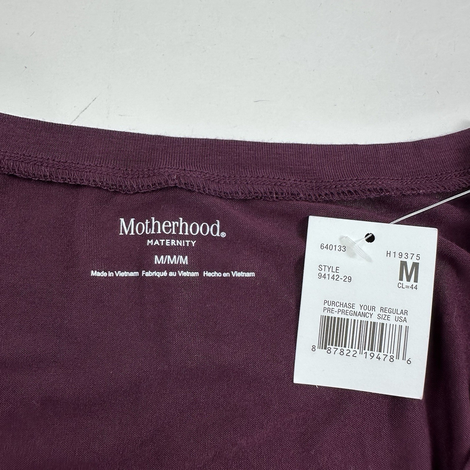 Motherhood Maternity Sz M V-Neck Long Sleeves Side Ruched Maternity Top Tee Plum