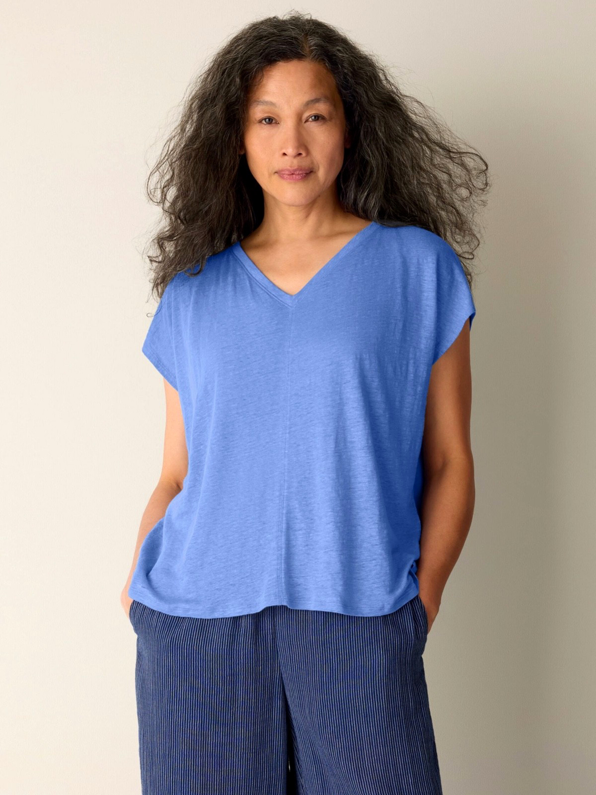 Eileen Fisher Women`s $118 Organic Linen Jersey V-Neck Tee in Cornflower size 2X