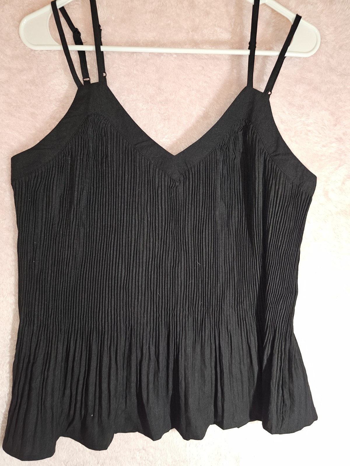 Blooming Jelly Black Pleated Textured Tank Top Double Strap Flowy Size M NWT