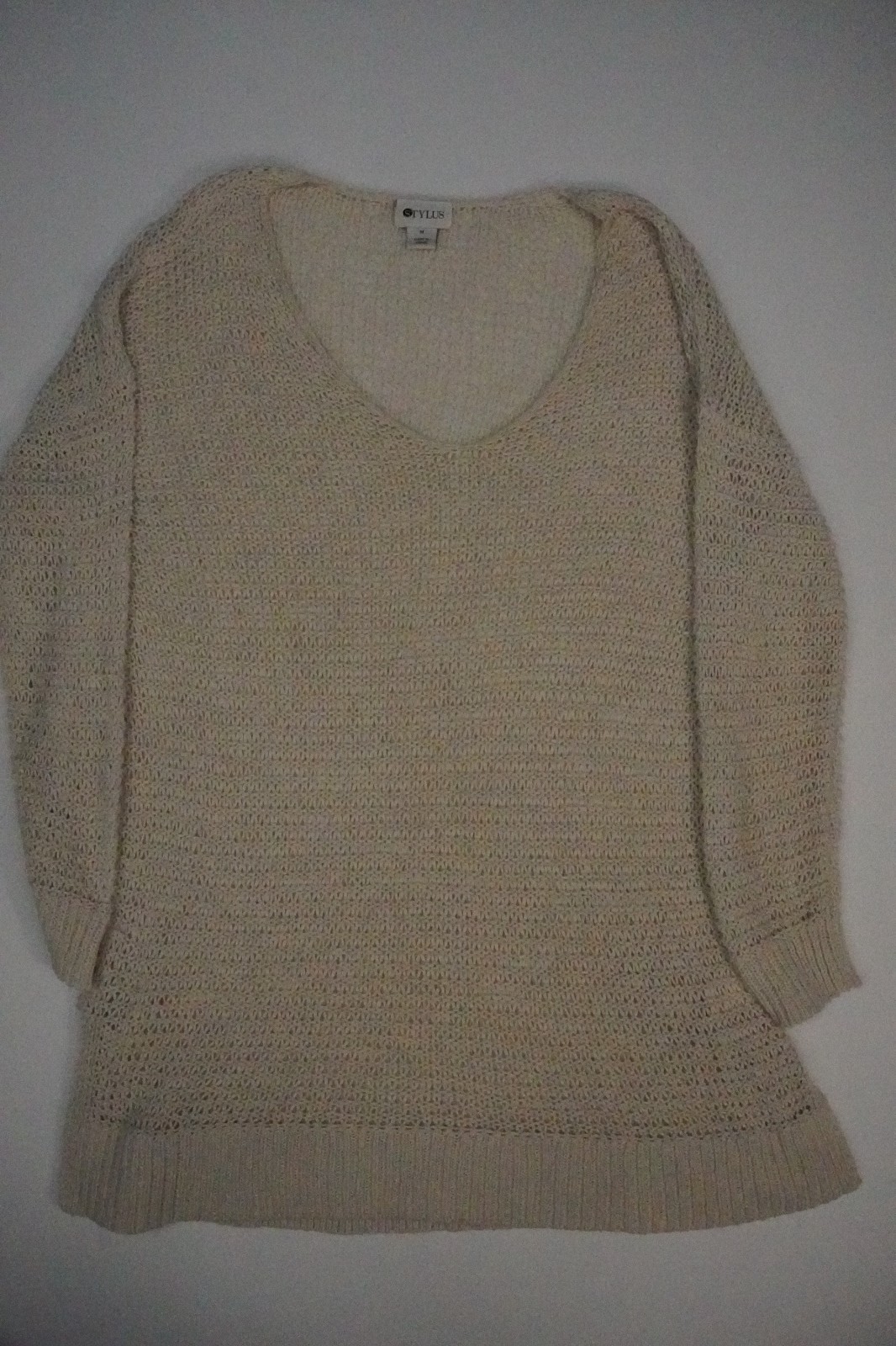 Stylus Women Medium Braided Knit Pullover Sweater V-Neck Boho Chic Cozy Crochet
