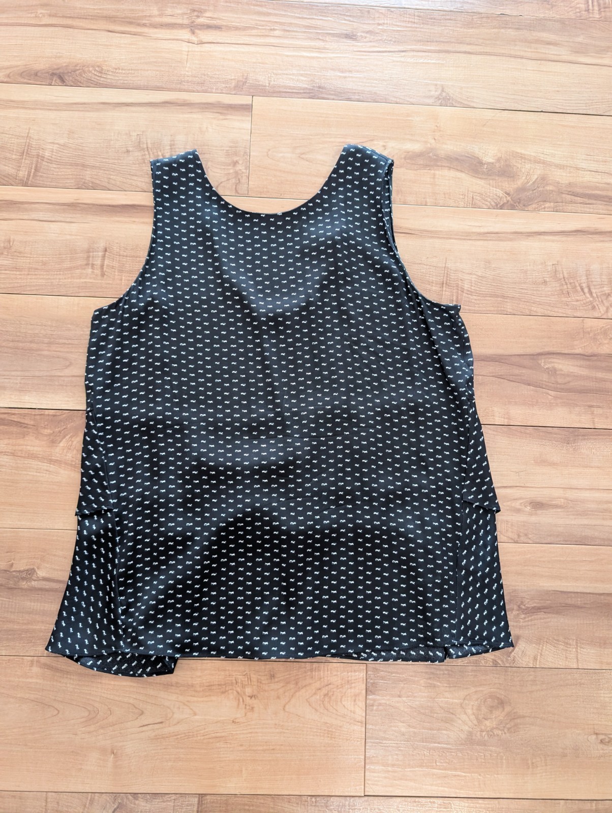 Classiques Entier Nordstrom Black Silk Stretch Ruffle Sleeveless Tank Top Sz L