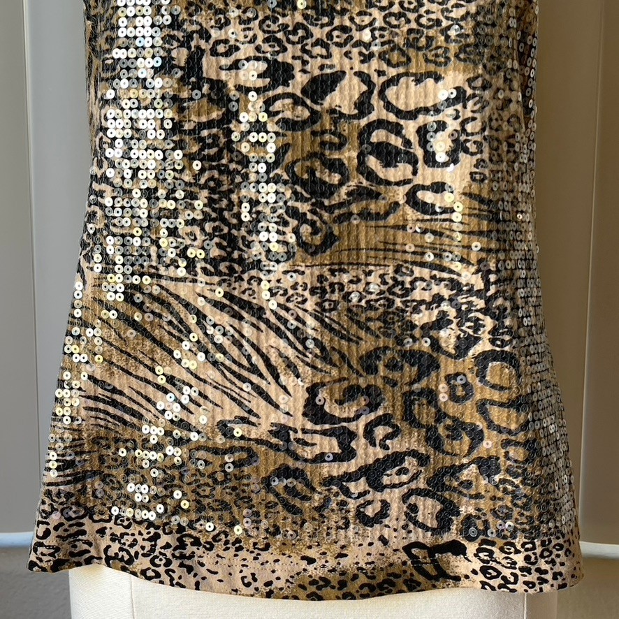 Size 1/M Zenergy by Chico’s Animal Print Beaded Pullover Tank Tee In excellent