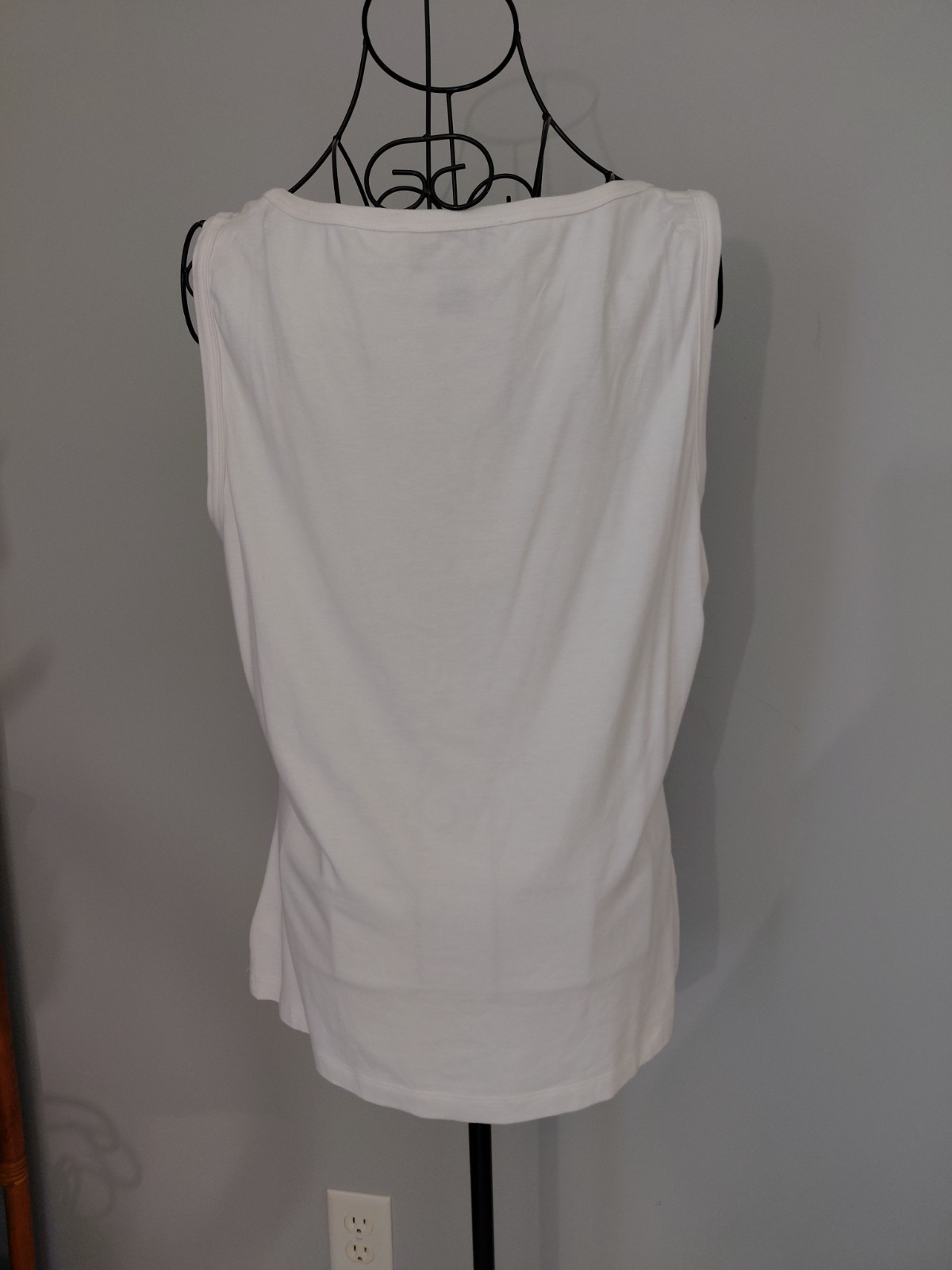 ST JOHN JEANS Classic White Tank Top Womens Sz XL Designer Beaded Studs