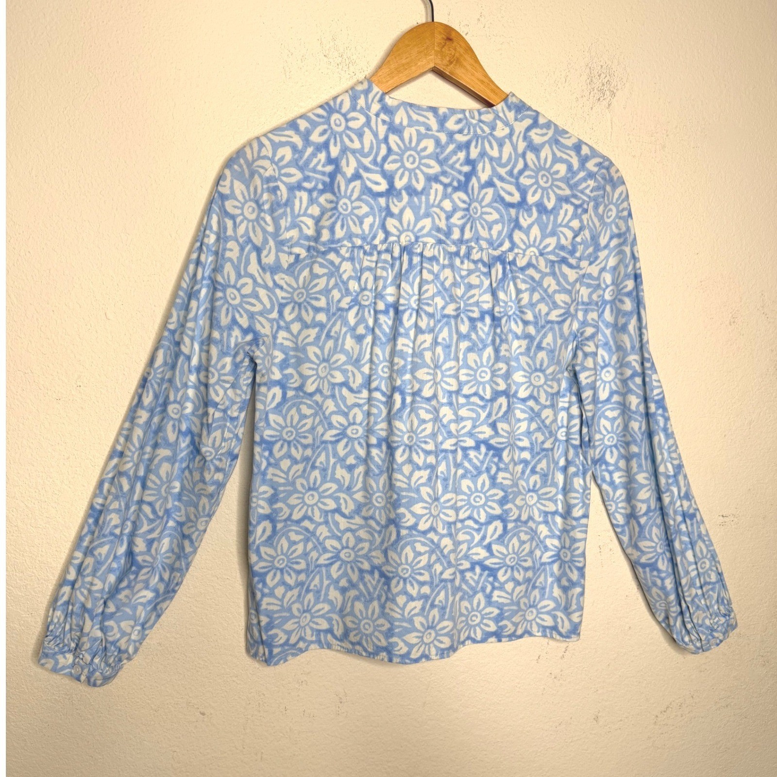 Johnnie-O Women Small Alana Woven Popover Blouse Blue Floral Long Sleeve Top S