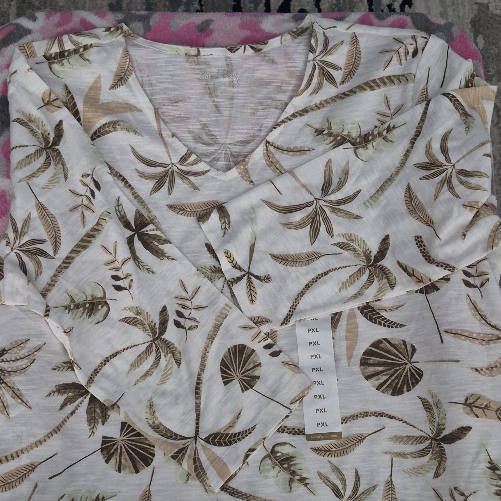 Coral Bay Women’s Petite PXL White Tropical Palm Print V-Neck 3/4 Sleeve Top