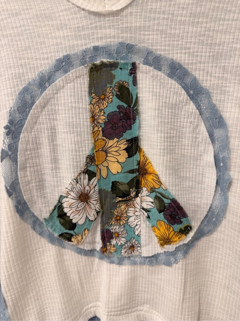 POL Fun & Peace Flowers Lace Appliqué Patchwork Hoodie Poncho Size Small