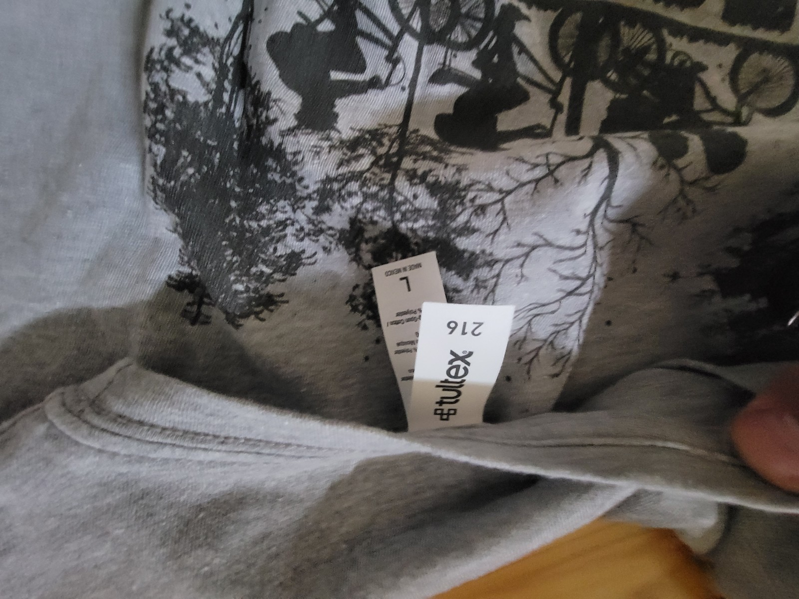 🔥 NETFLIX Stranger Things Silhouette Forest Ladies T Shirt S-L Athletic Heather