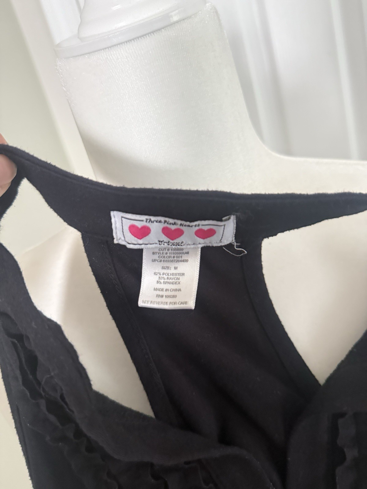 Three Pink Hearts Black Halter V-Neck Ruffle Button Tank Top – Women’s Sz S