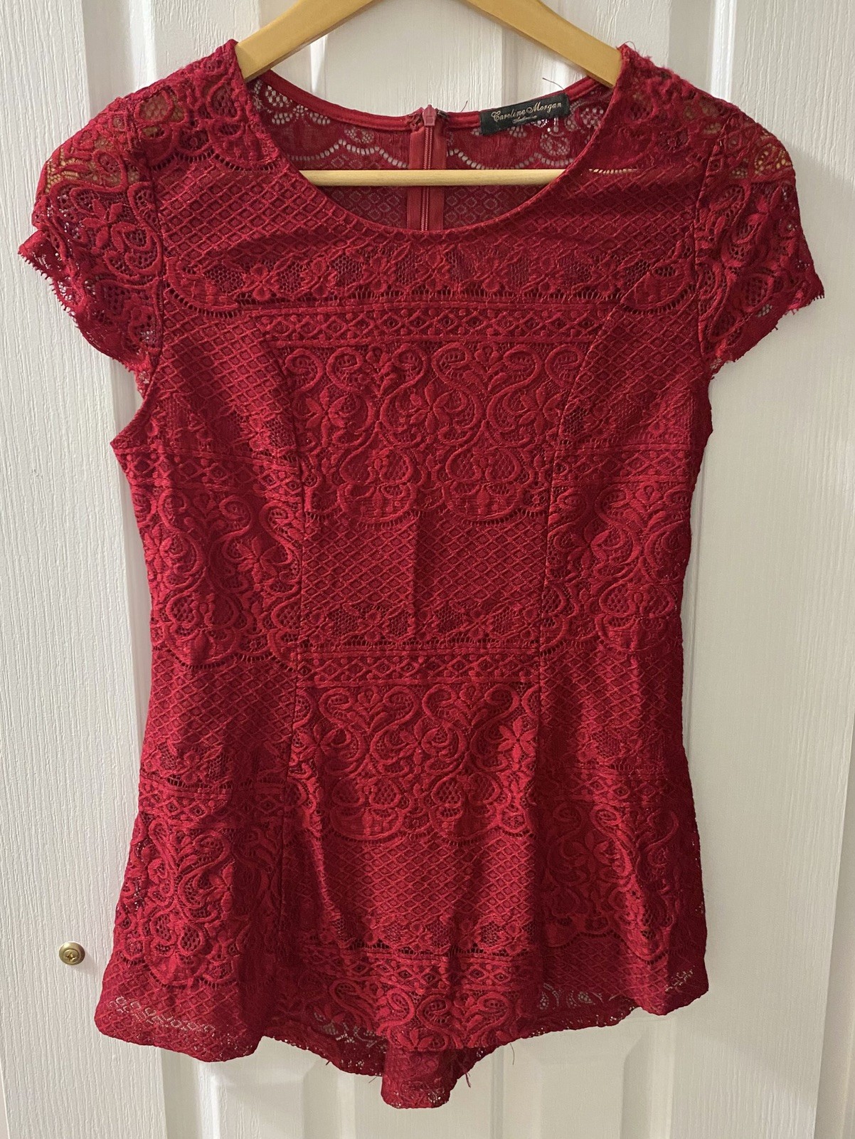 CAROLINE MORGAN Ladies Red Lace Embroidered Short-Sleeve Top Size 10 (AU8)