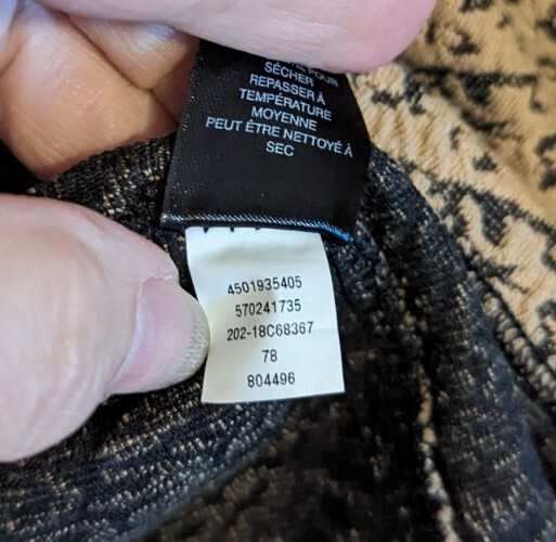 Chico’s Women Size O Turtle Neck leopard print Textured Sweater 3/4 Sleeves