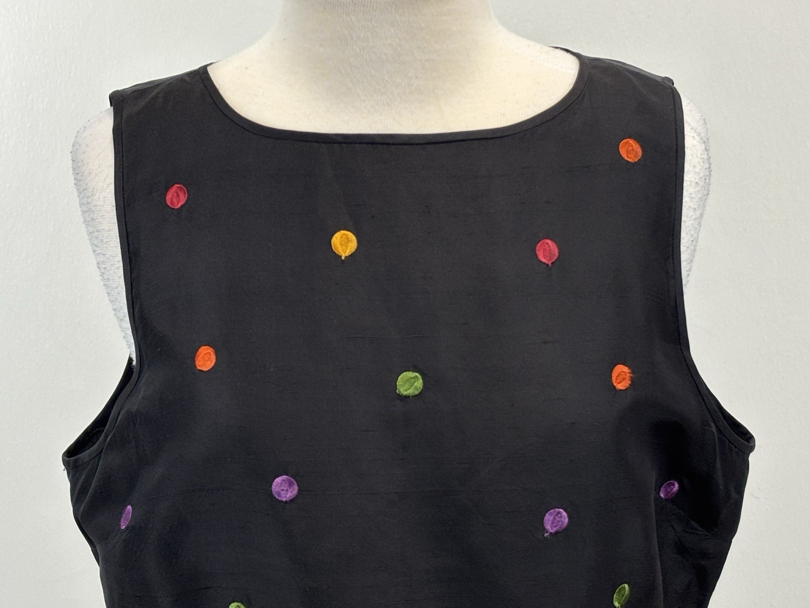 Vtg Robbie Bee Silk Blouse Top Women’s 16 Black Polka Dot Back Buttons Sleeveles