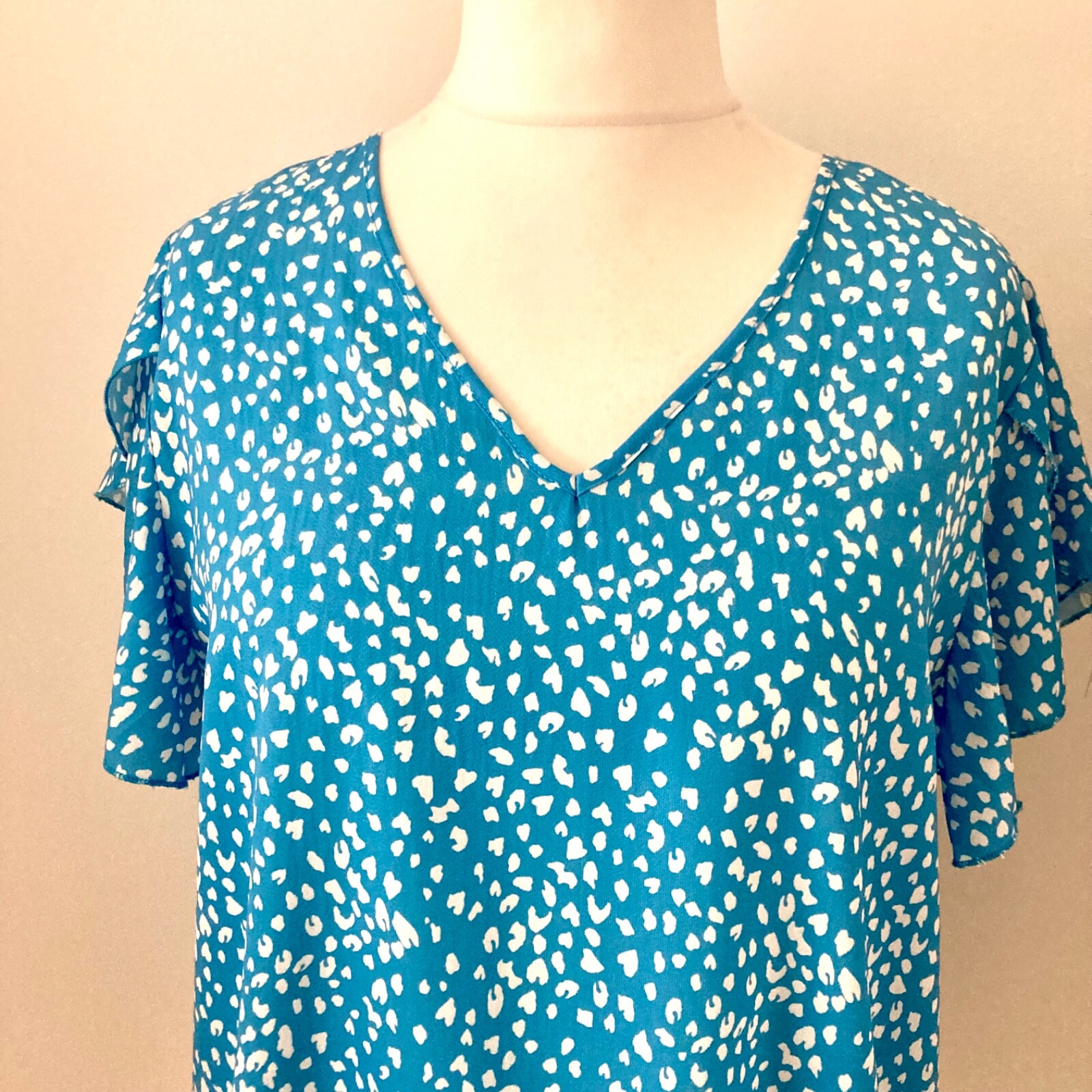 Shein Niay Size XL UK 16 Blue White Blouse Short Angel Sleeves V Neck