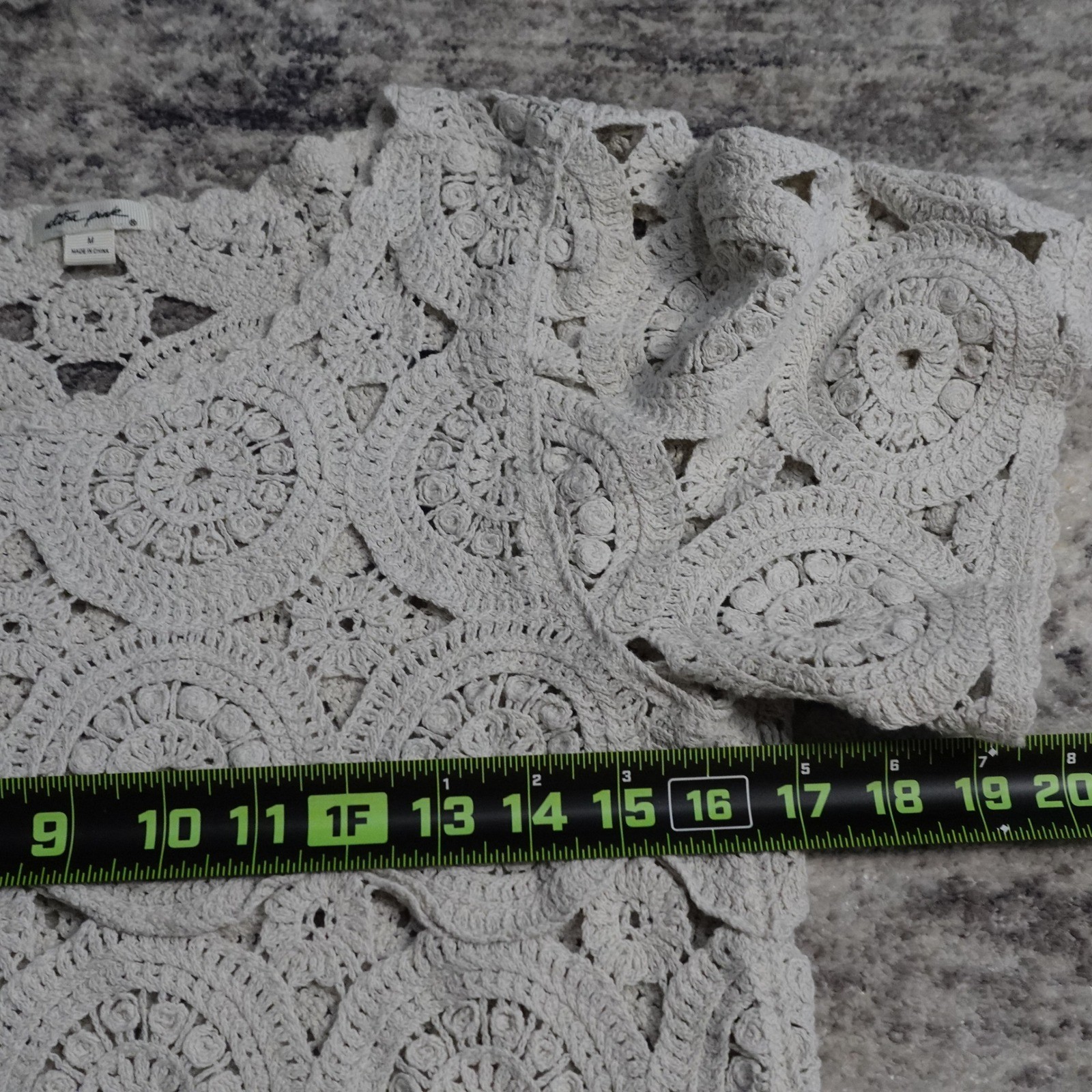 Ultra Pink Womens Crochet Medallion Short Sleeve Top Cream Beige Cotton Size M