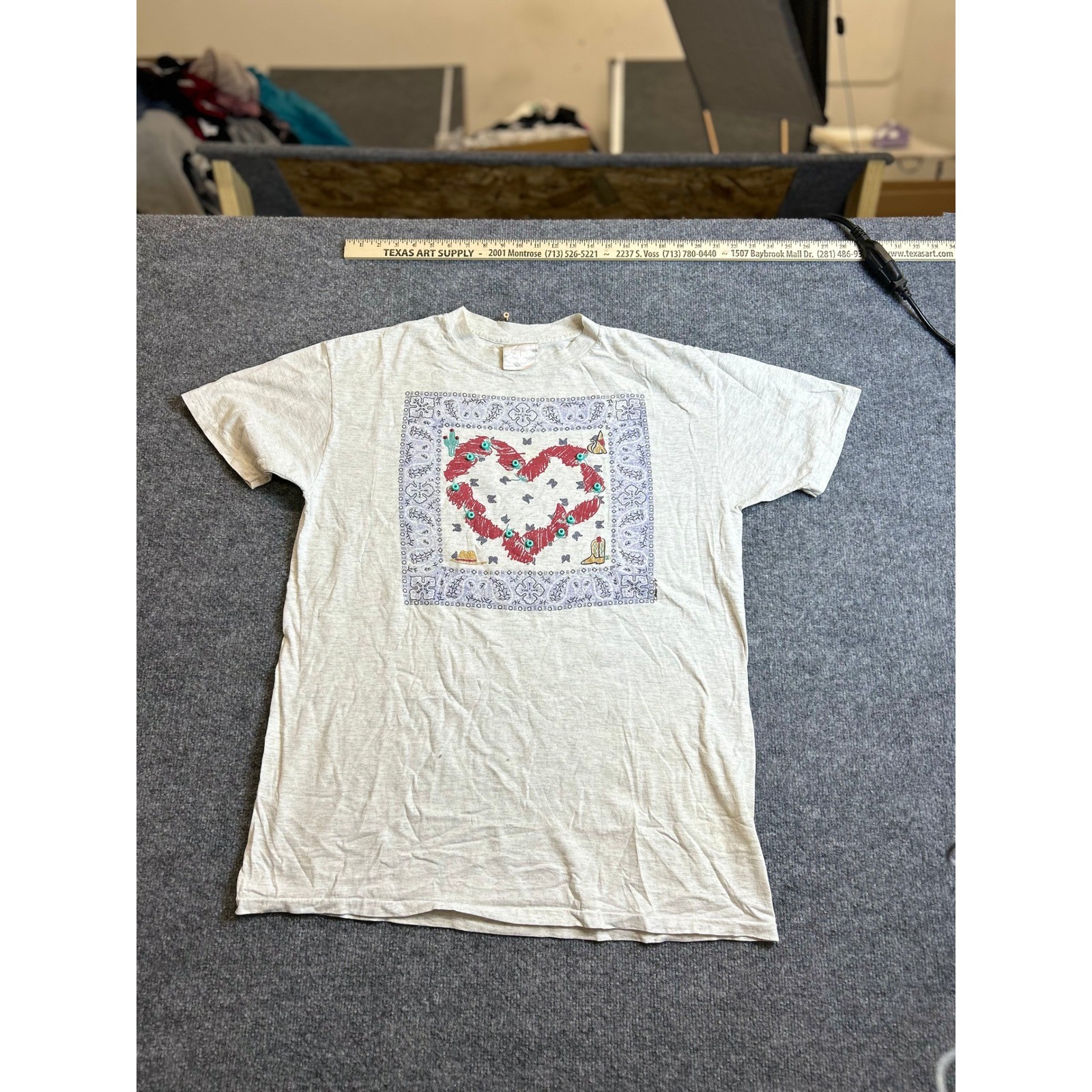 Unbranded T-Shirt Womens Size L Heather Grey Western Heart Bandana Beads Graphic