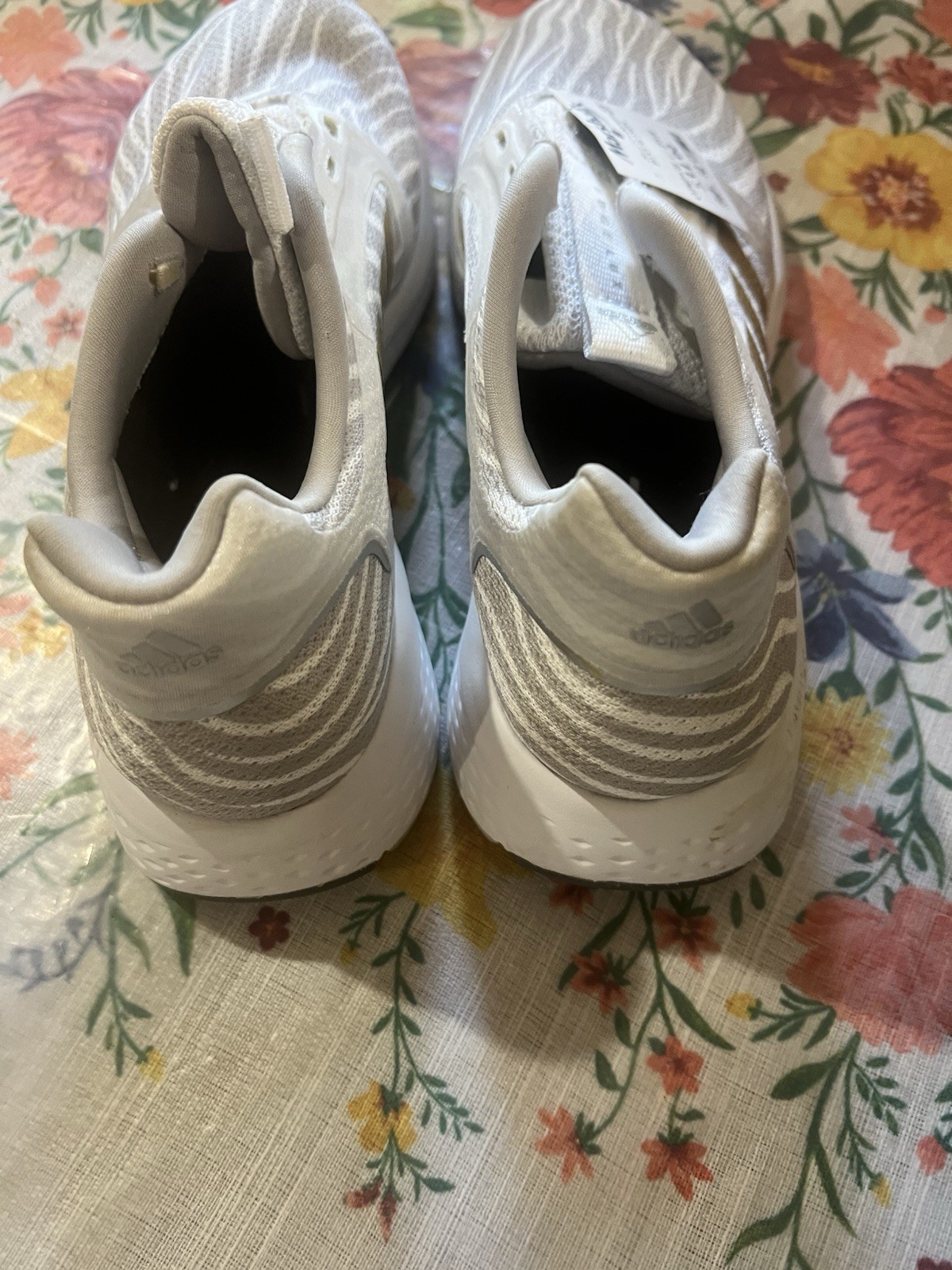 adidas Men’s Slip-On Low Top Athletic Sneakers White Gold Gray Striped