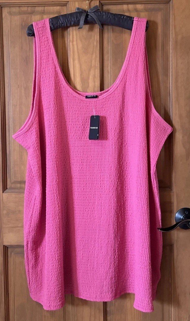 TORRID TANK TOP SLEEVELESS TOP SHIRT 6 6X 6XL 30 NEW