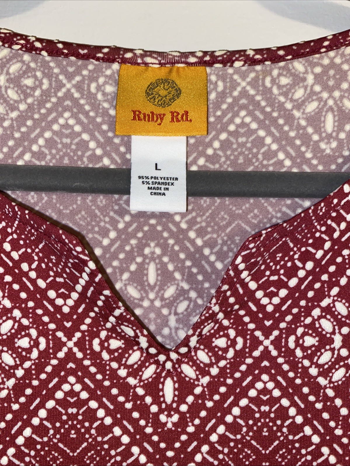 Ruby Rd Burgundy White Geometric Textured Large Tunic Top 3/4 Sleeve Stretch