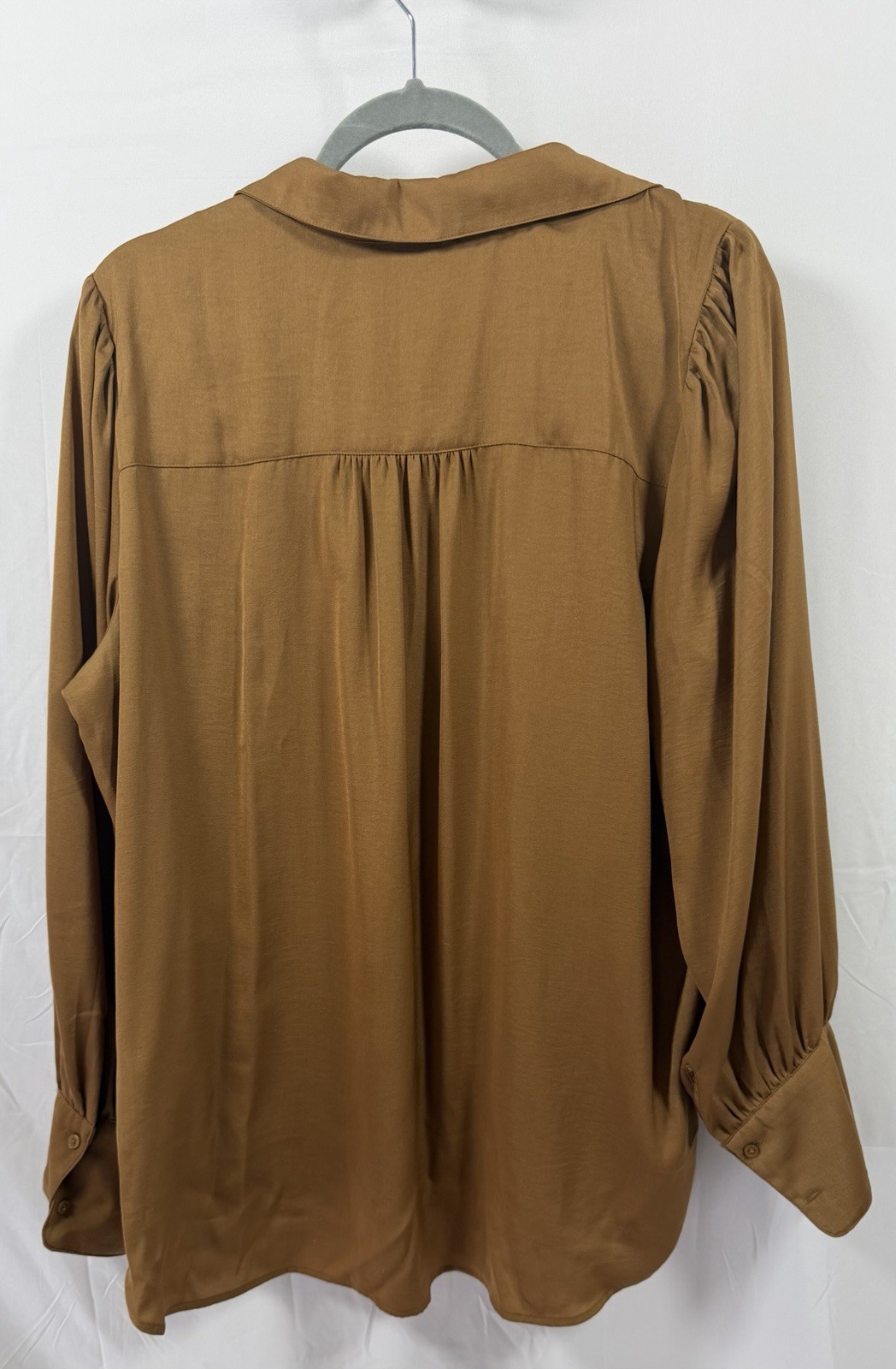 Banana Republic Camel V-Neck Long-Sleeve Blouse Size XL