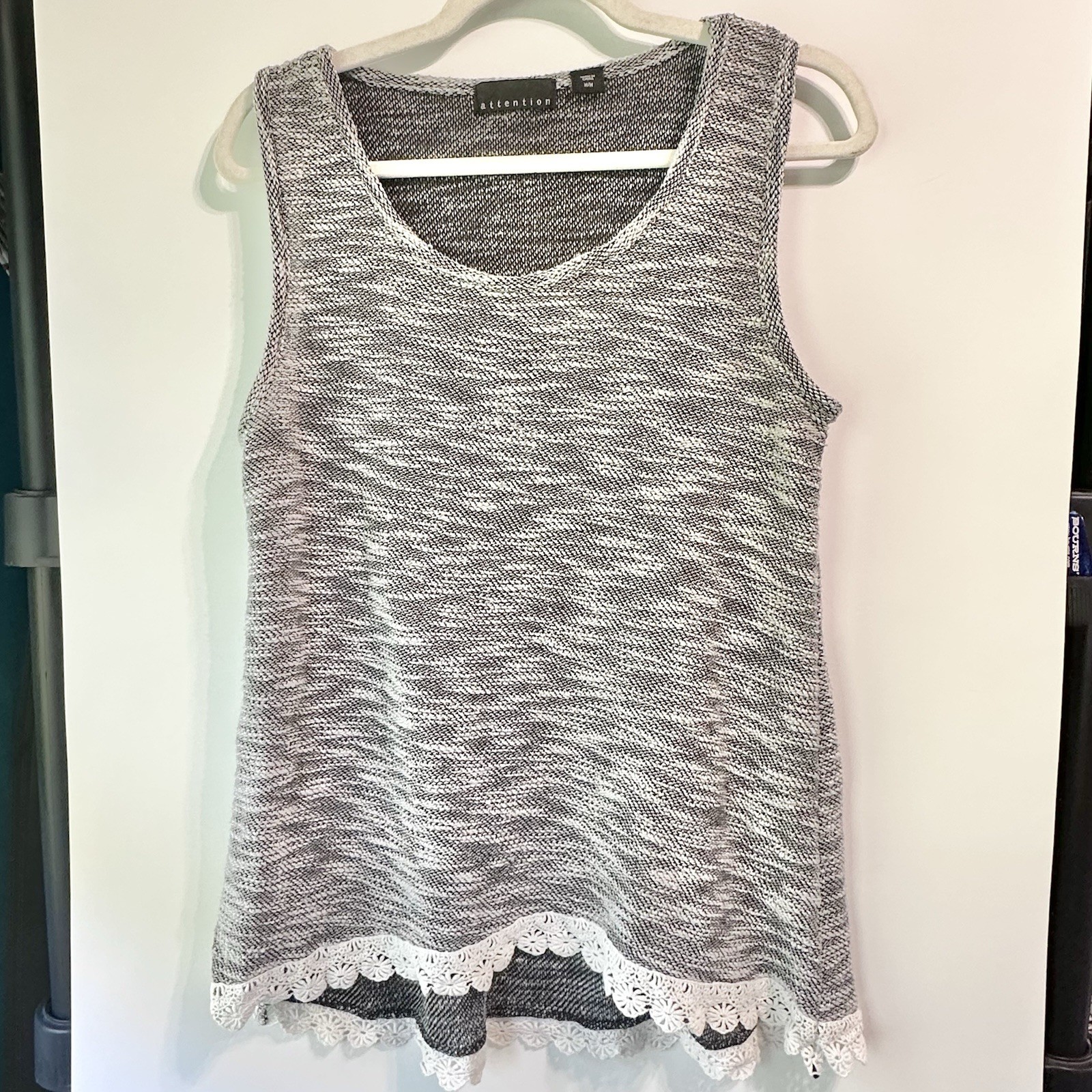 Attention Womens Size M Black White Marled Knit Tank Top Lace Trim High Low Hem