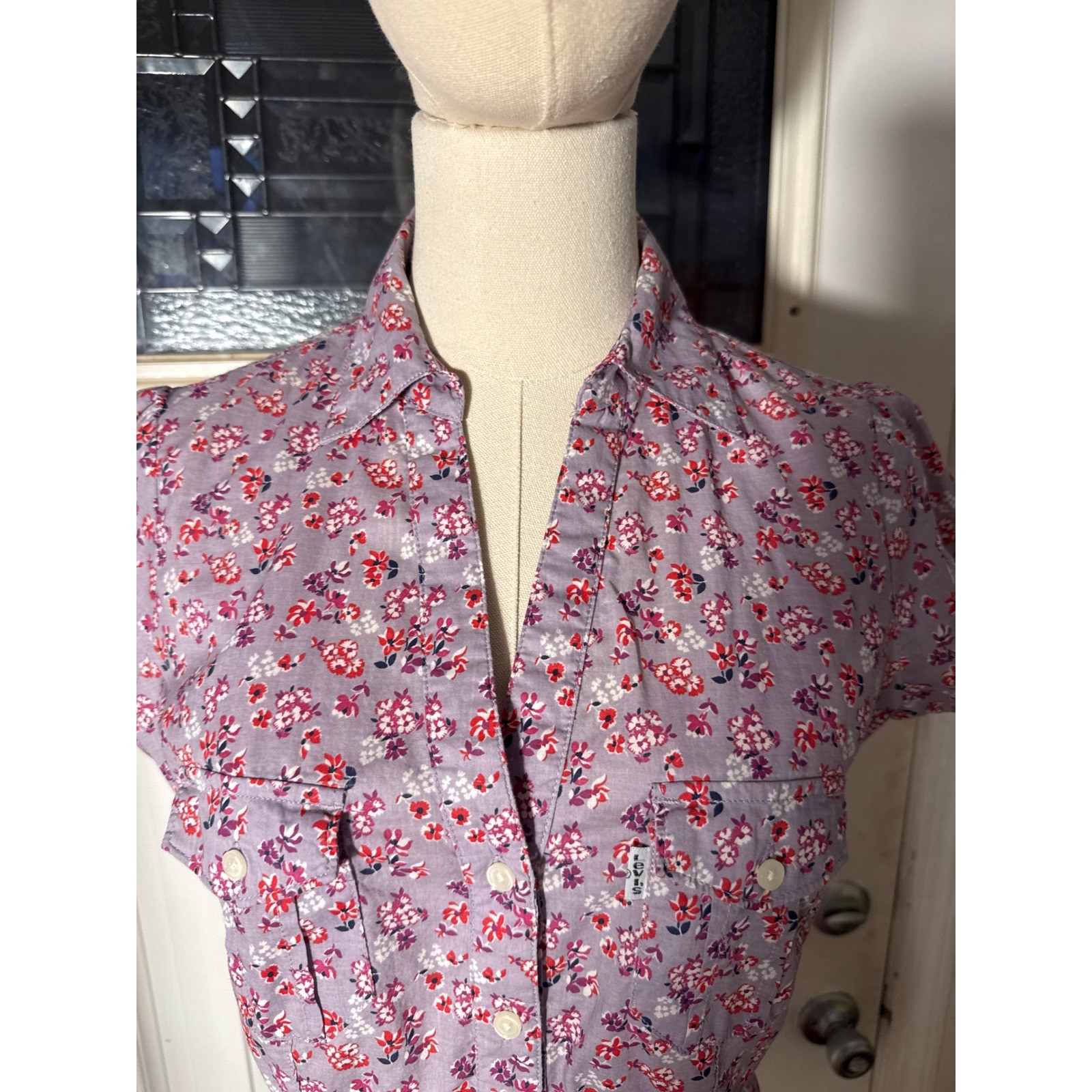 Levis Womens Purple Floral Button Up Shirt Short Sleeve Smocked Waist Small