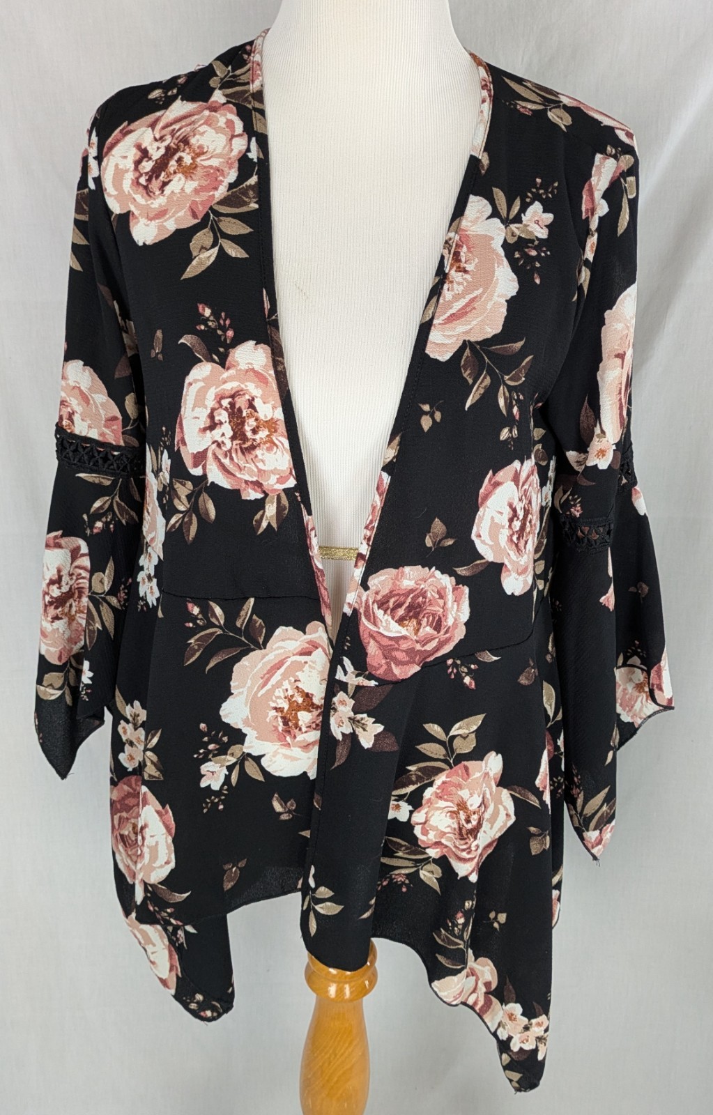Altar’d State Womens SMALL Pink Floral Kimono Sheer Open Front Fairy Bell Sleeve