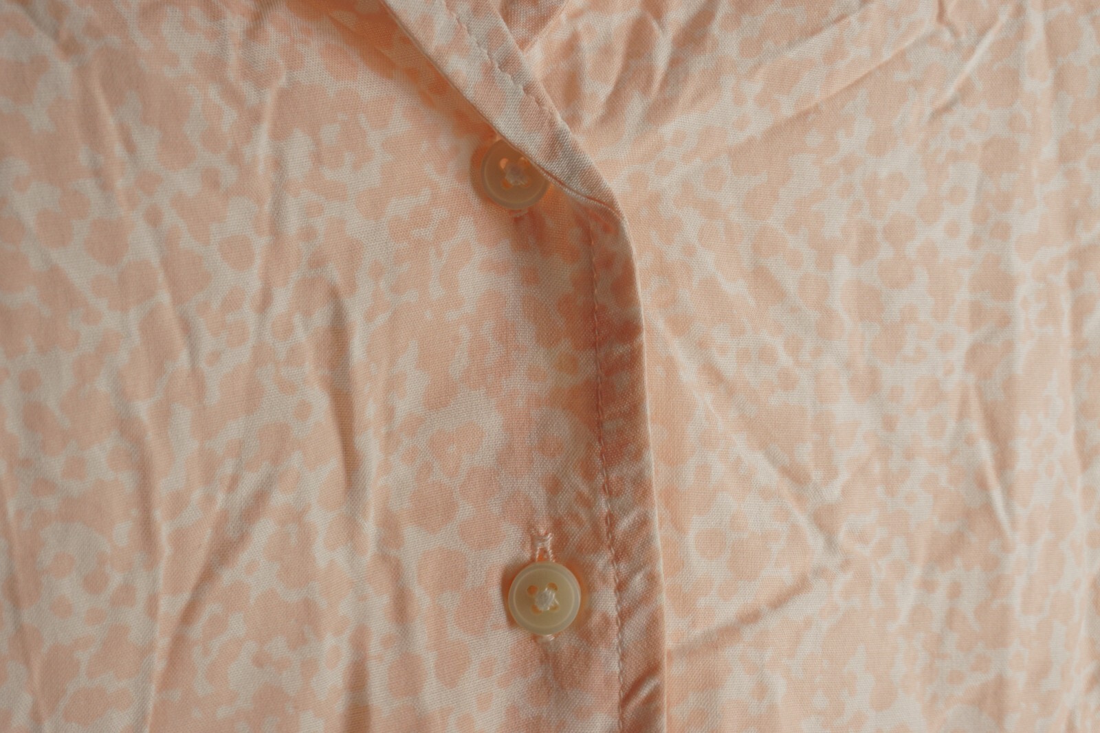 New ABOUND Women’s Size L Pink & White Spotted Sheer Cropped Open Collar Blouse