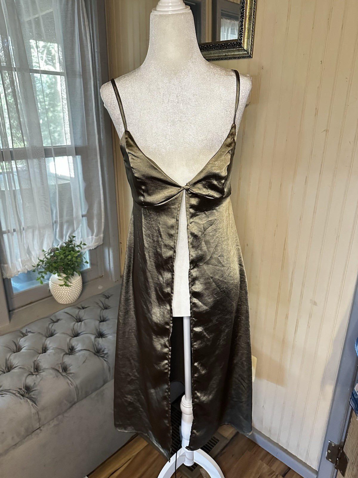 Le Lis NWT Satin Clasp Top XS Olive Bronze Y2K Open Front Duster Cami