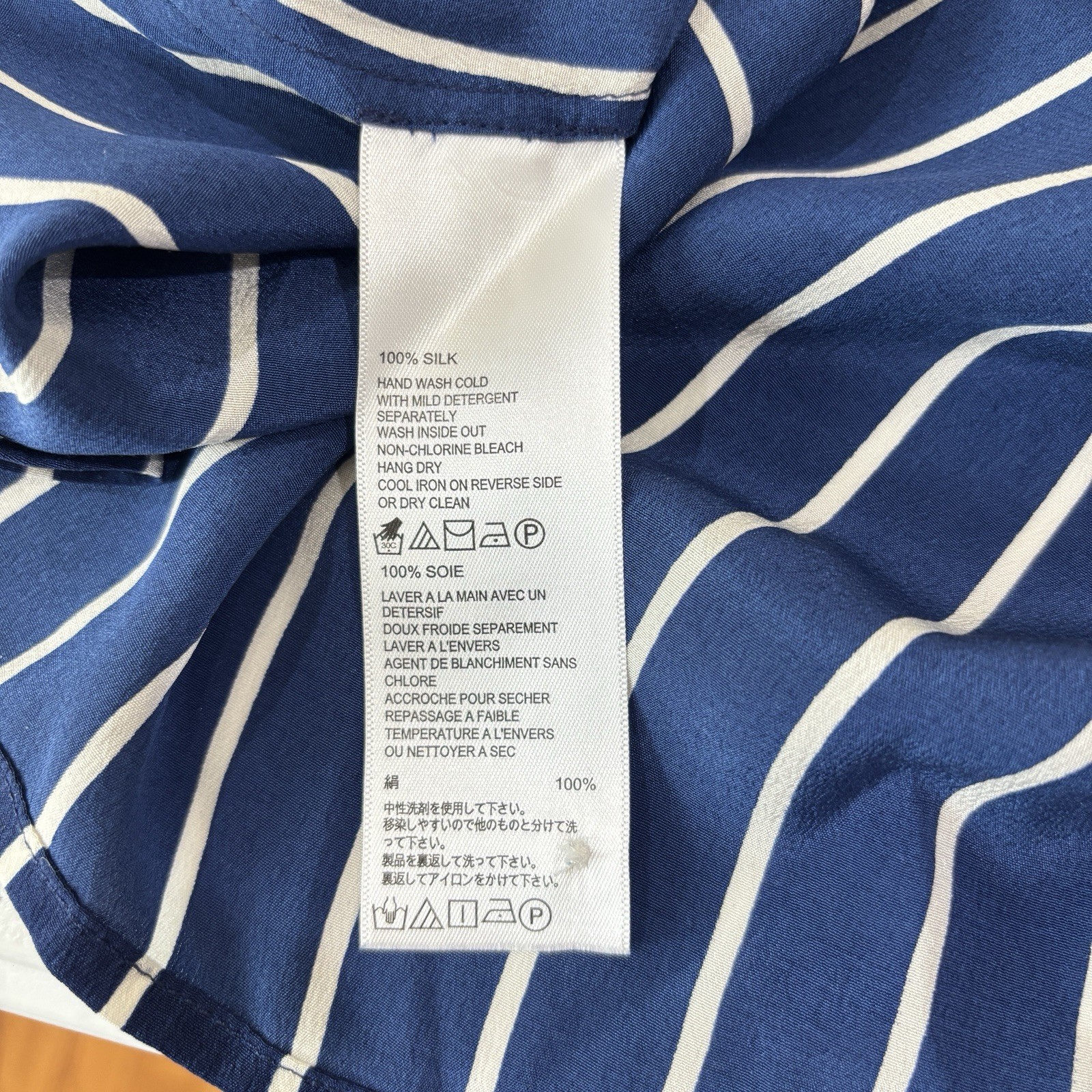 Tommy Bahama 100% Silk Striped Blouse Women M Navy Blue Coastal Quiet Luxury