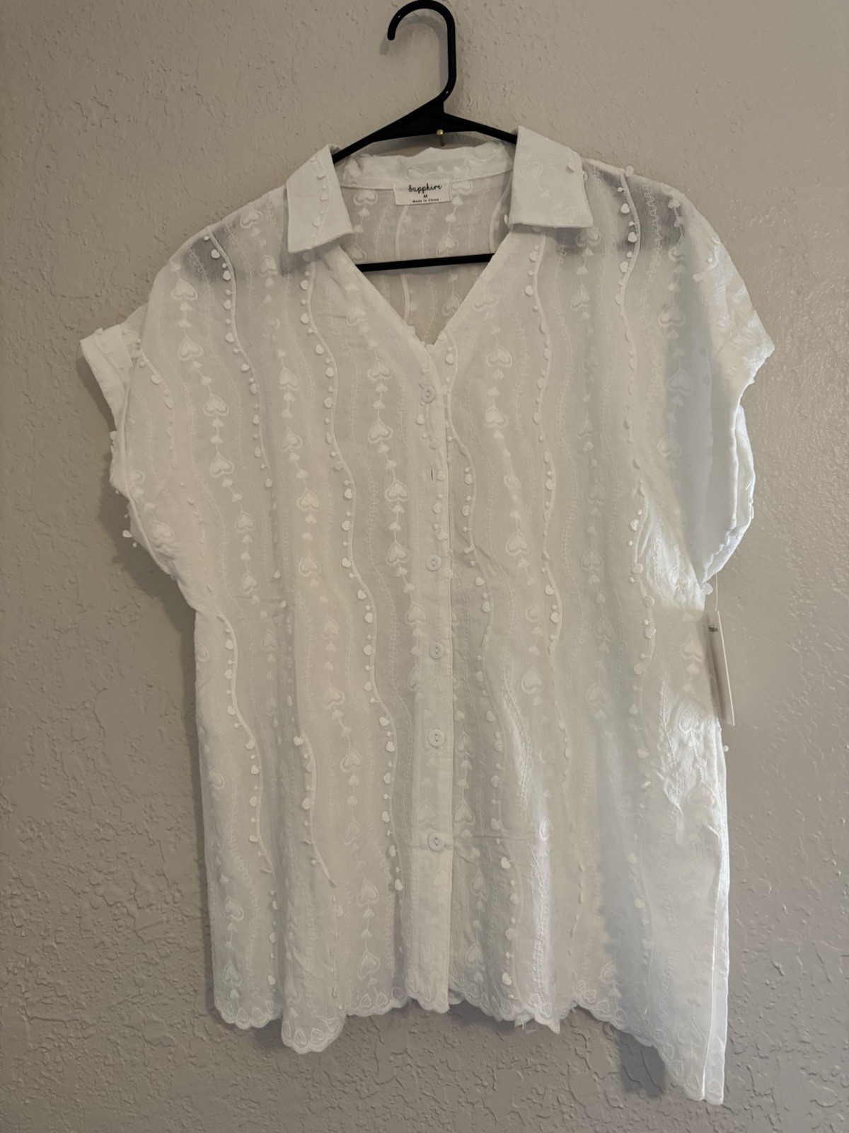 Sapphire White Embroidered Collared Short Sleeve Button-Up Blouse M
