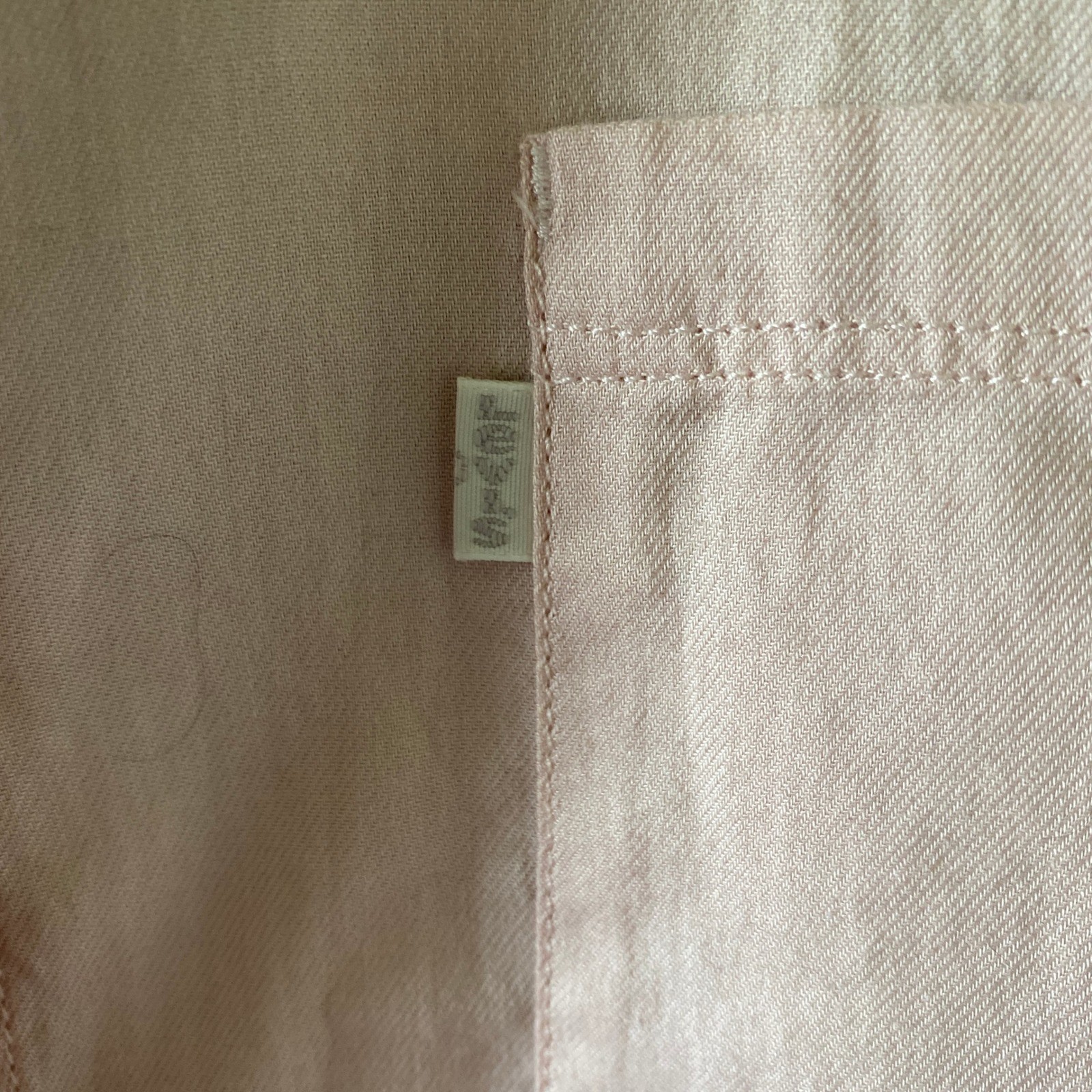 Levi’s Women’s Short-Sleeved Button-Down Top Size L Pale Pink Logo NWT