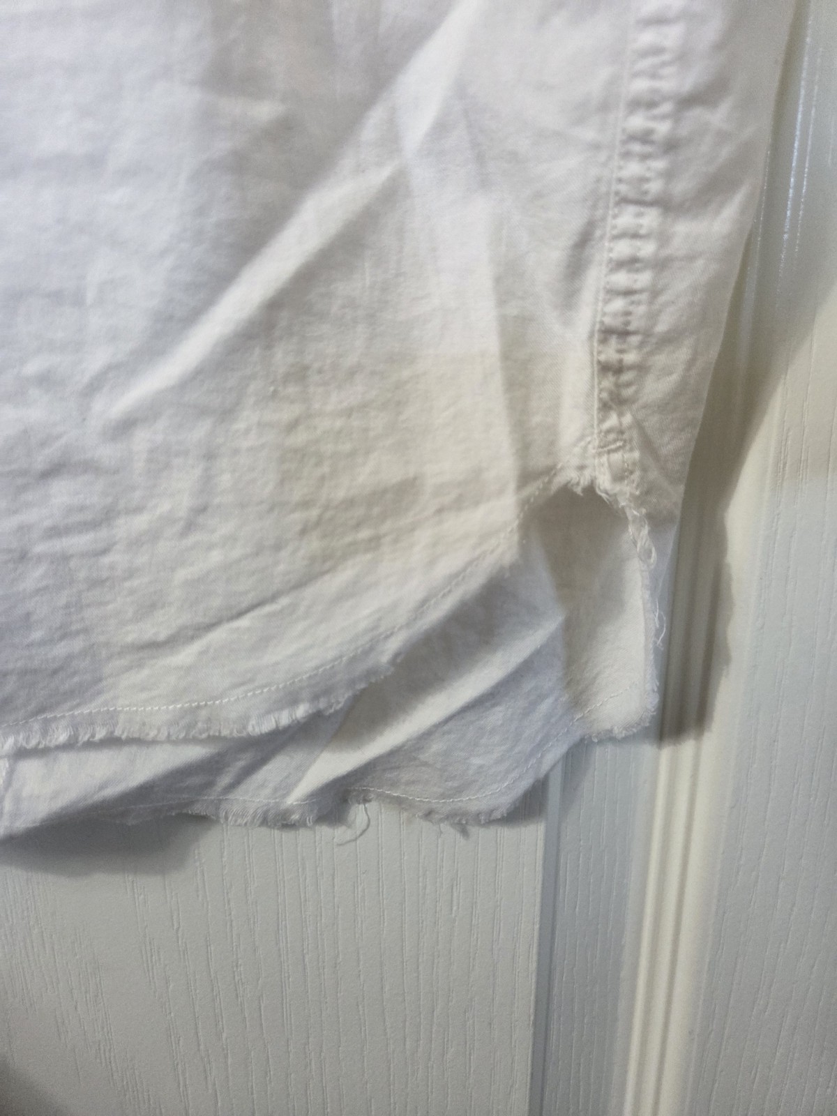Vince White Cotton Silk Blend Raw Hem Mandarin Collar Long Sleeve Blouse, Medium