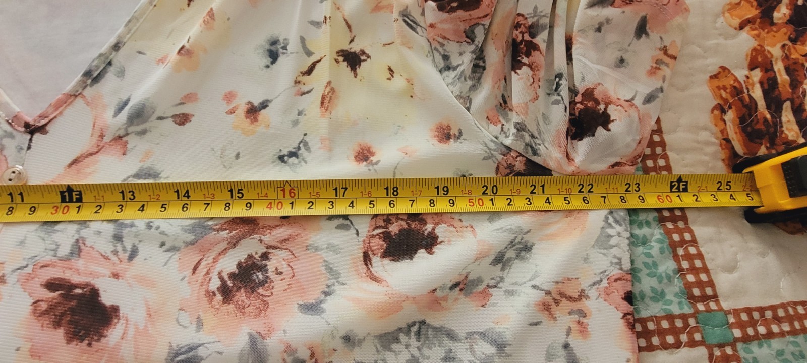 NWOT A Love Story Woman’s Floral Blouse Top Size 2X Gold Tone Buttons Buttons