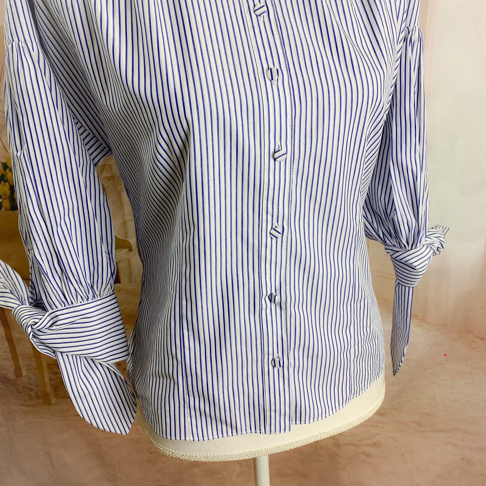 Cinq à Sept Theresa Tie-Cuff Top in Deep Ultramarine White Size XS