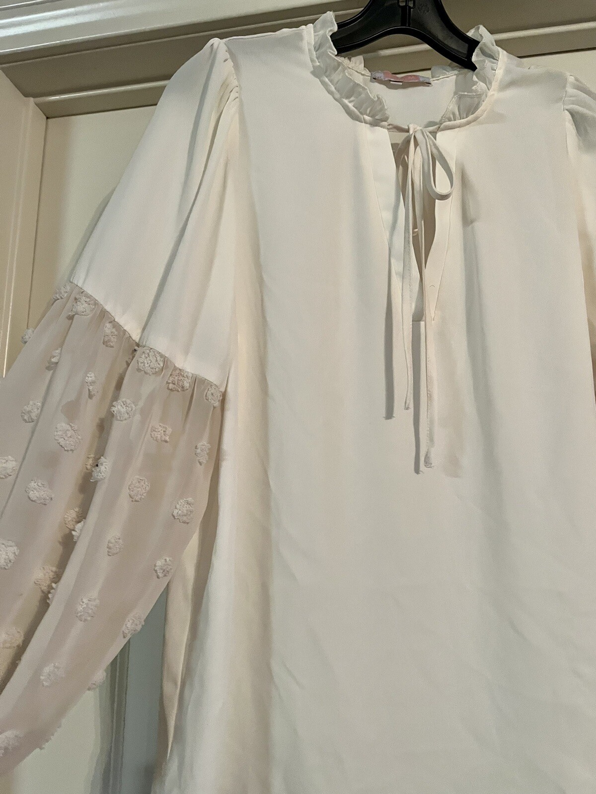 C+D+M Vintage Coastal Preppy Old Money Quiet Luxury Boho Ruffle Tie Neck Size M