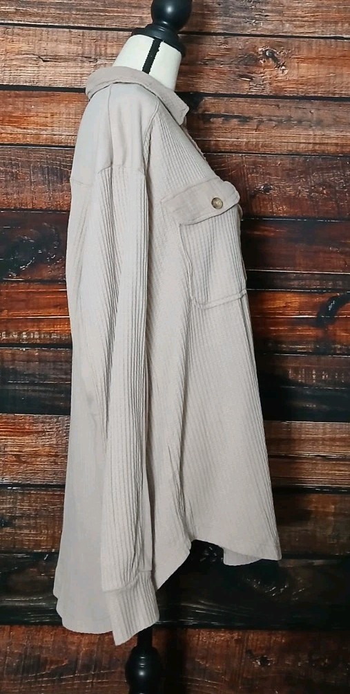 Briggs Top Size L Tan Waffle Knit Button Front Shirt Relaxed Fit NWT