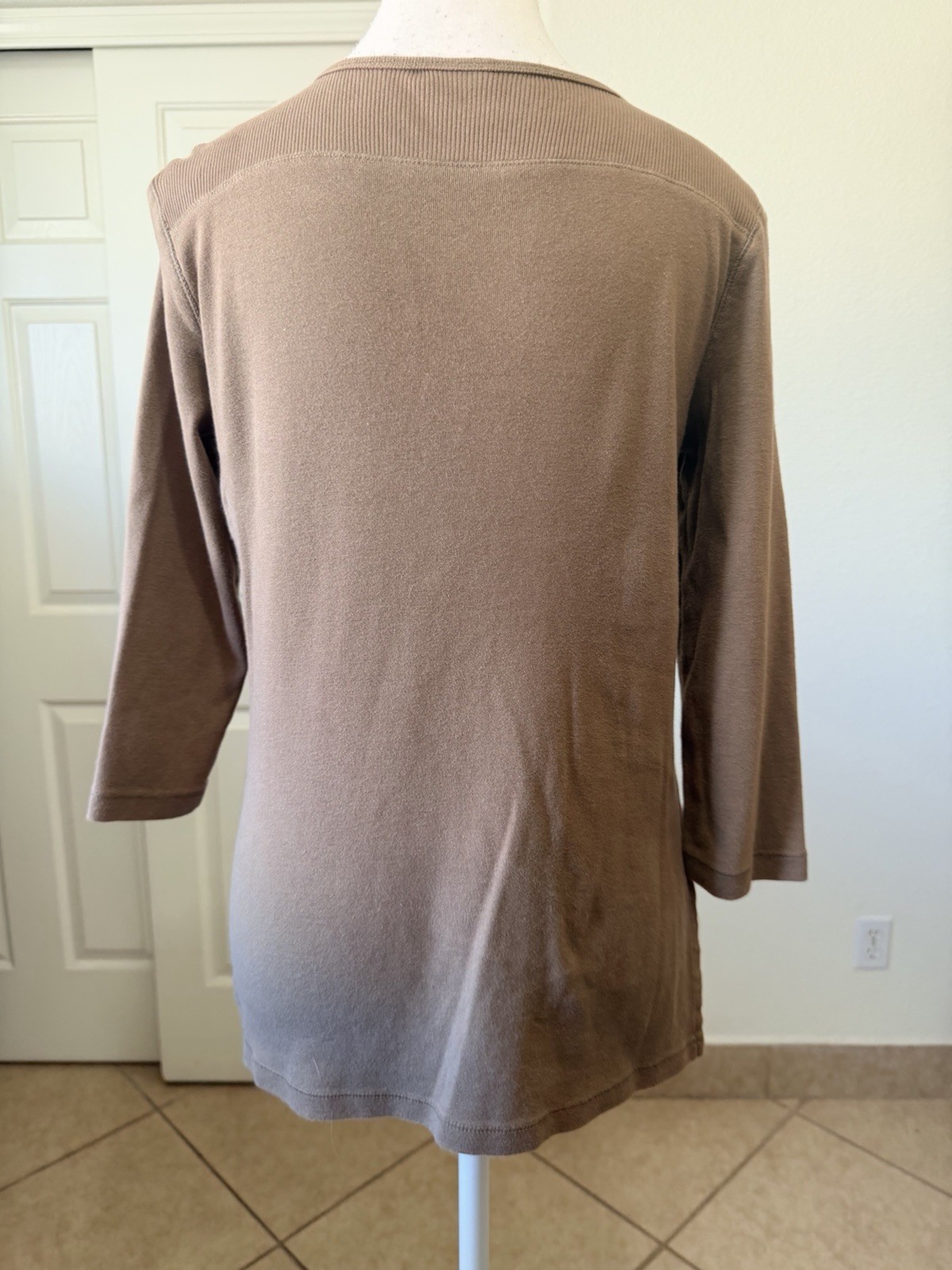 Womens Small Brown Lace Trim V Neck Long Sleeve Top Casual Layering Everyday