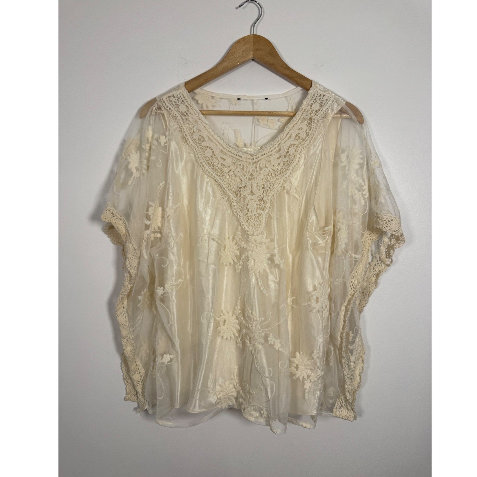 Coquette Vintage Cinema Etoile Women XL Sheer Lace Overlay Top Cream Floral Mesh