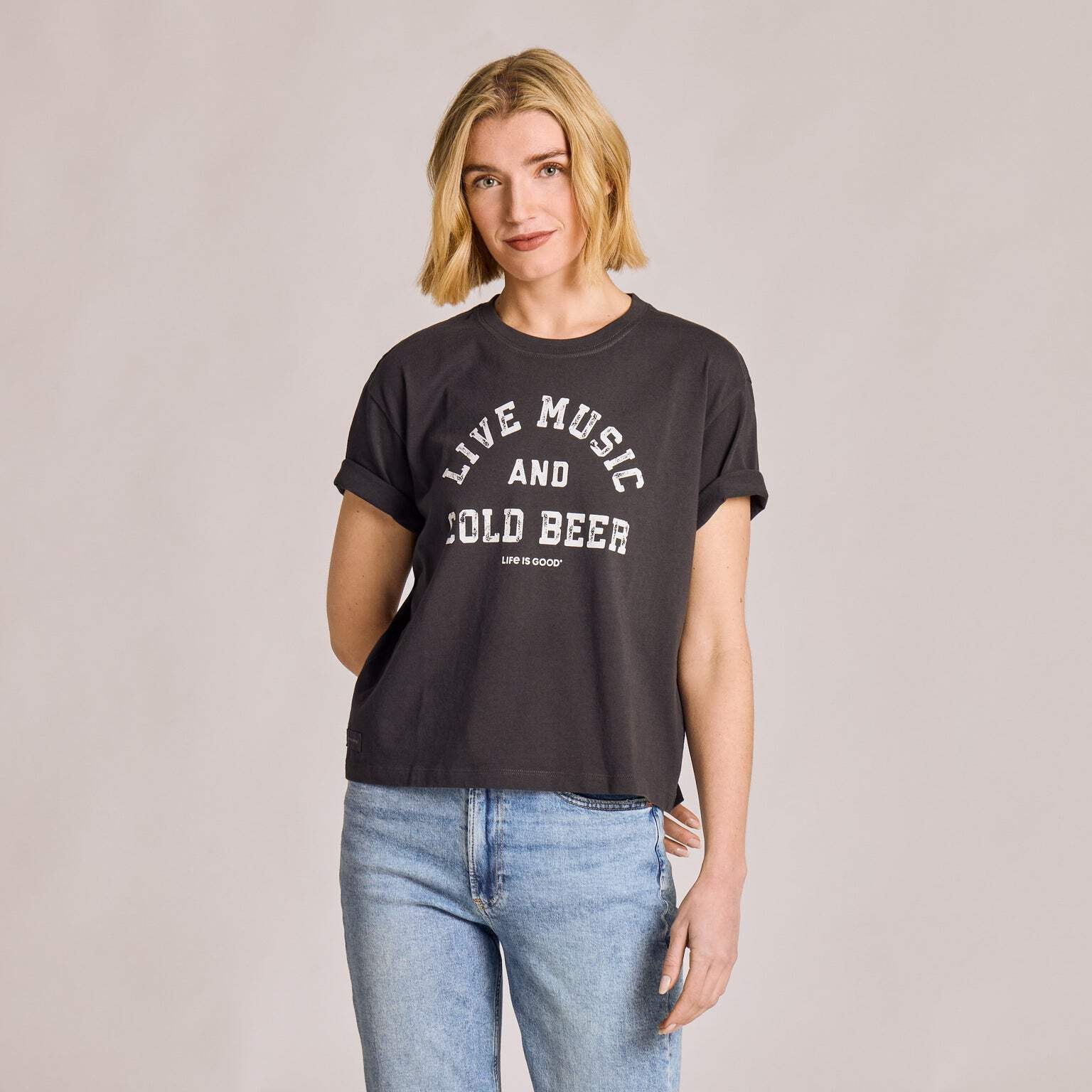Life is Good 166375 – Women’s Live Music Cold Beer S/S Crusher Boxy Tee – Faded