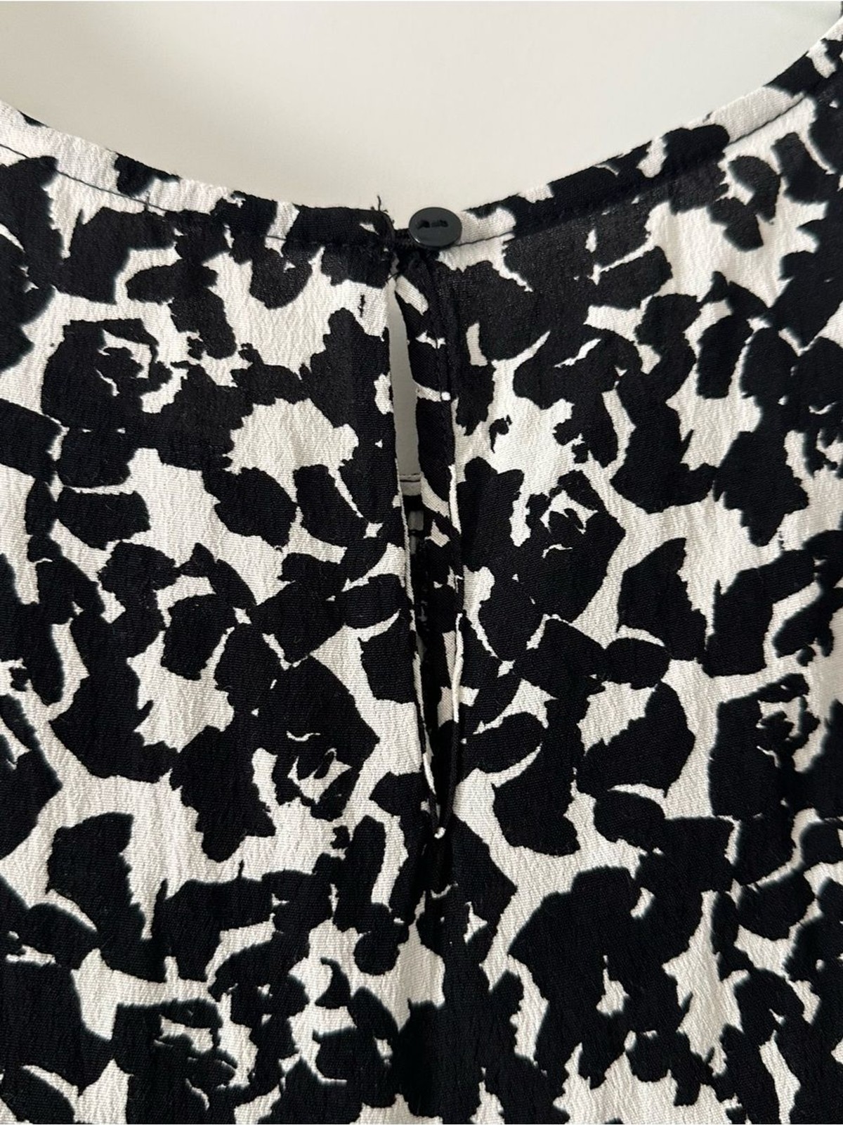 Terra & Sky Black & White Smocked Yoke Floral Print Blouse