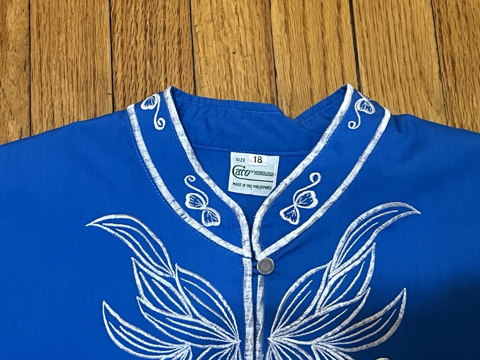 Caro of Honolulu Top Button Up Floral Embroidered Women’s 18 Blue and White