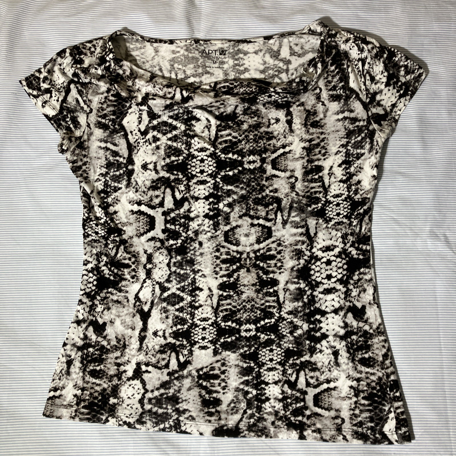 Apt 9 Women Knit Rayon Black White Jersey Top Cowl Neck Cap Sleeves Machine Wash
